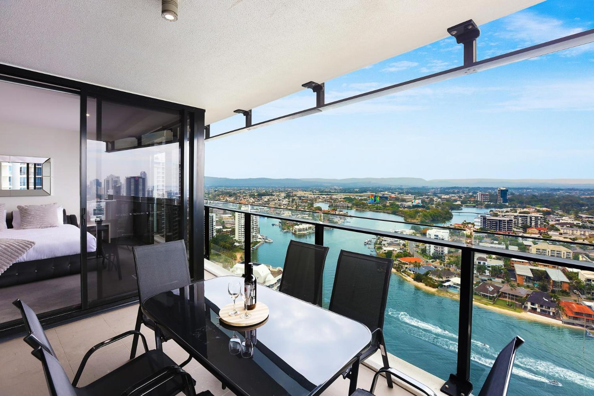 Circle On Cavill 2brm 25fl Gold Coast