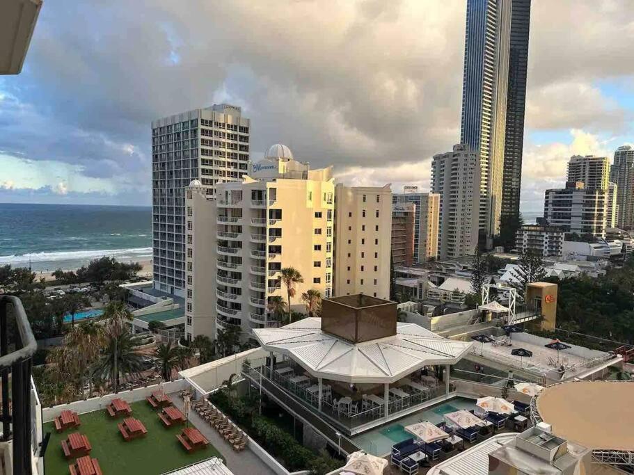 Apartment Mantra View Studio 2bd New