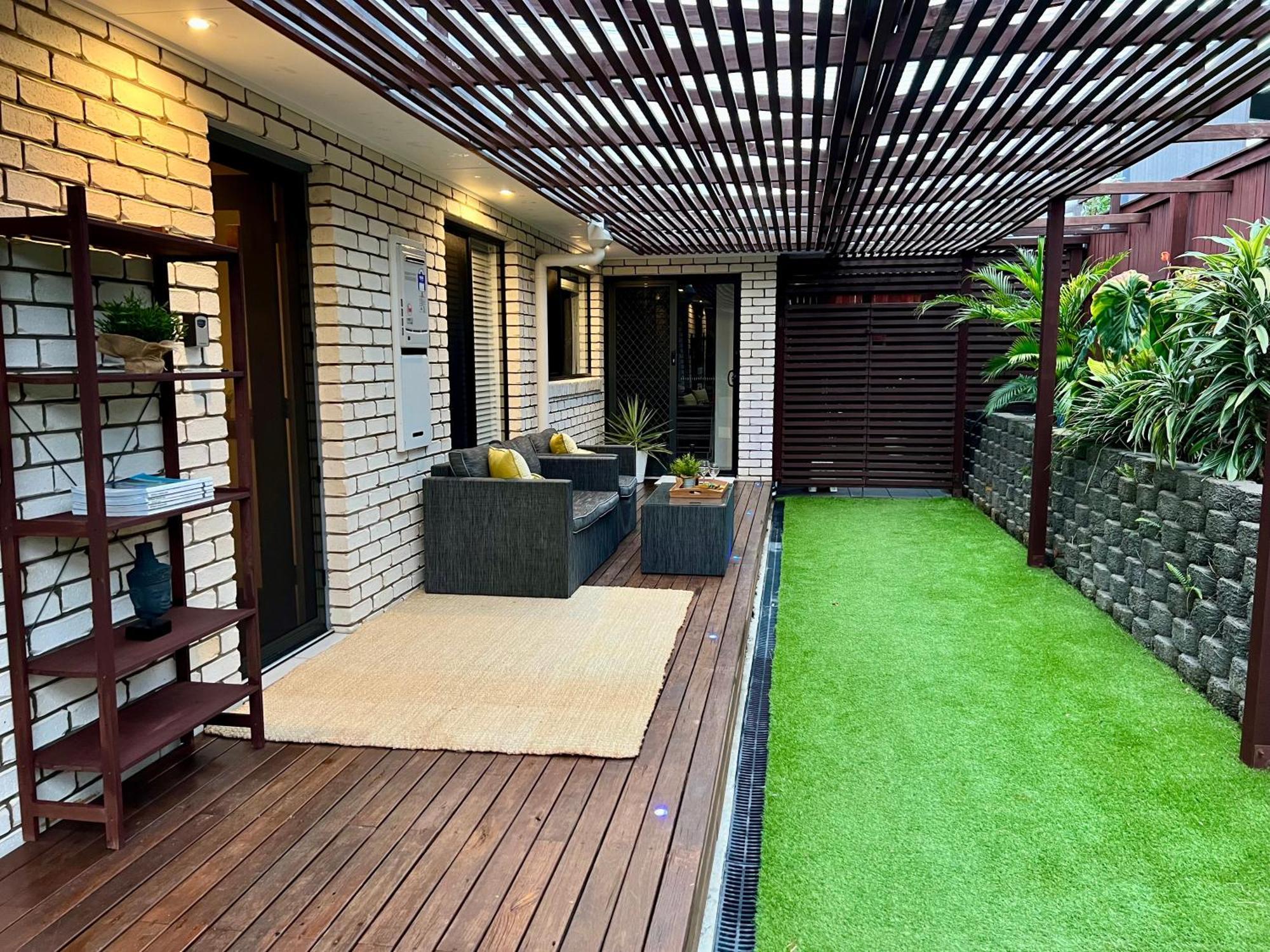 Guest house Private Gem In Pacific Pines Gold Coast