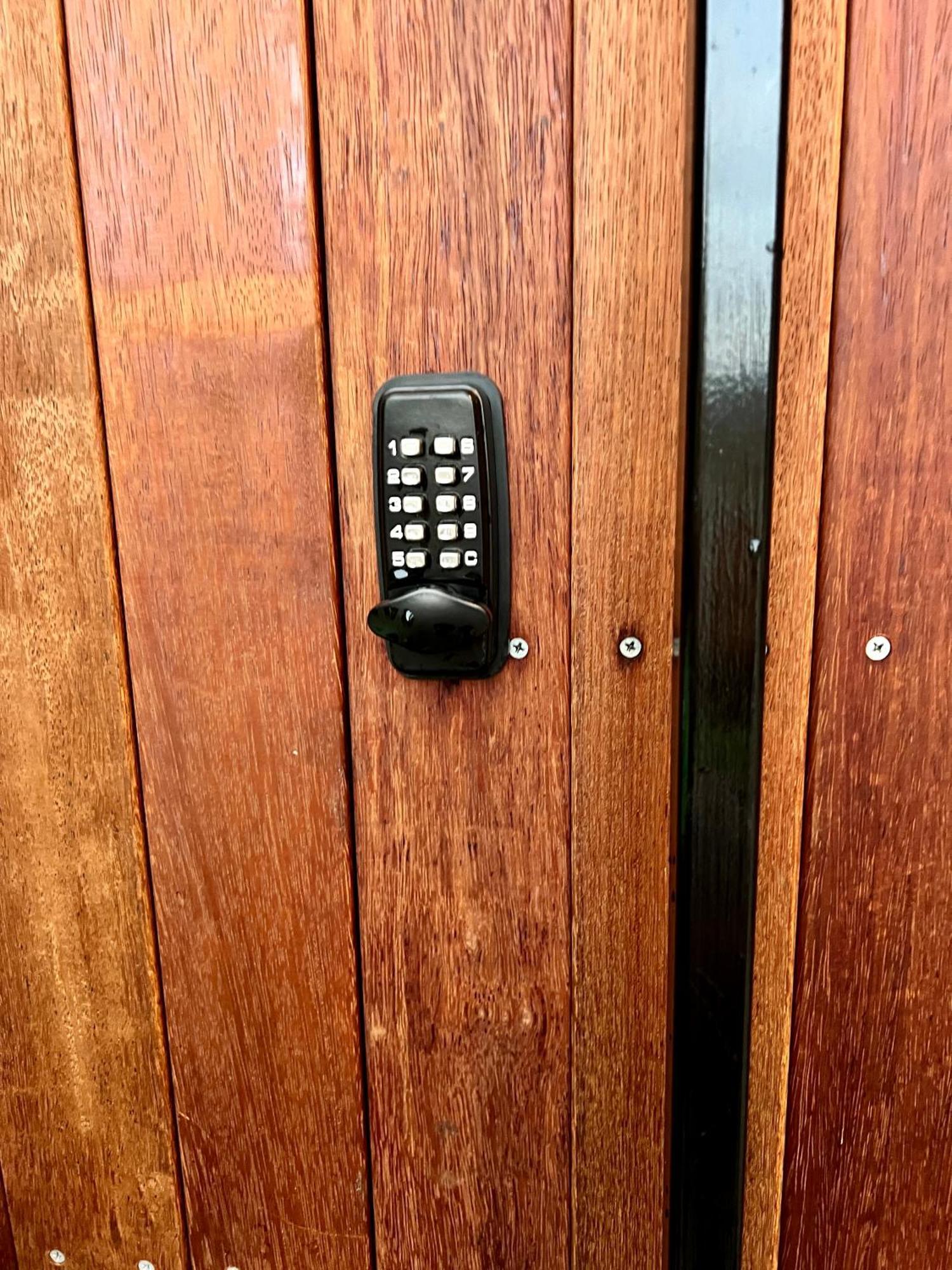 Private Gem In Pacific Pines Guest house Gold Coast