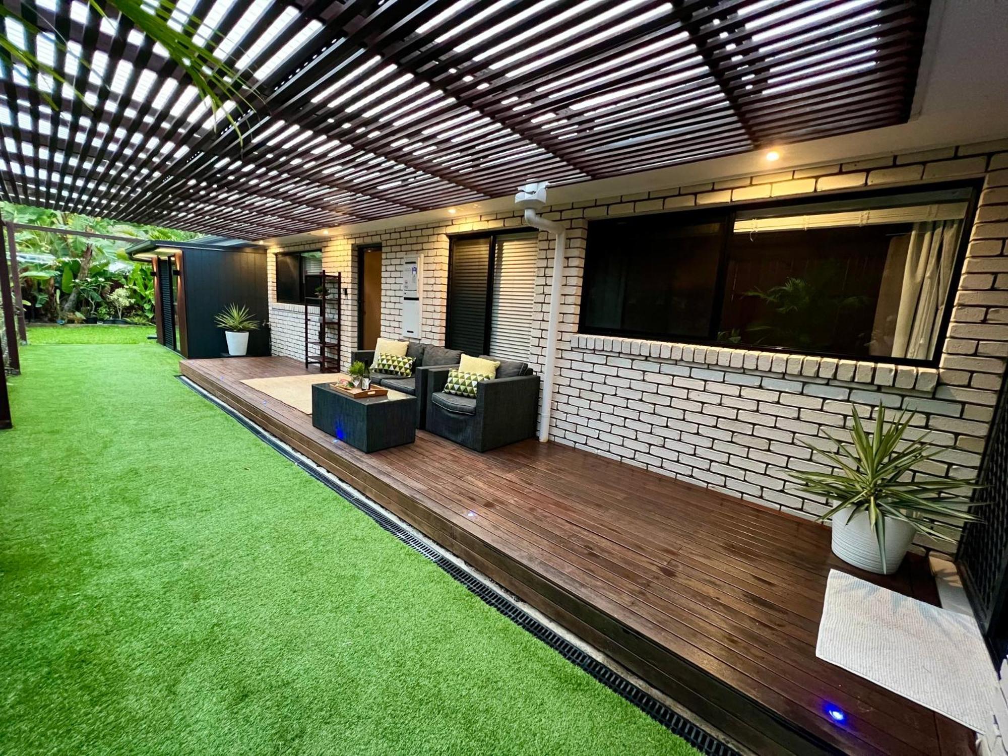 Private Gem In Pacific Pines Guest house