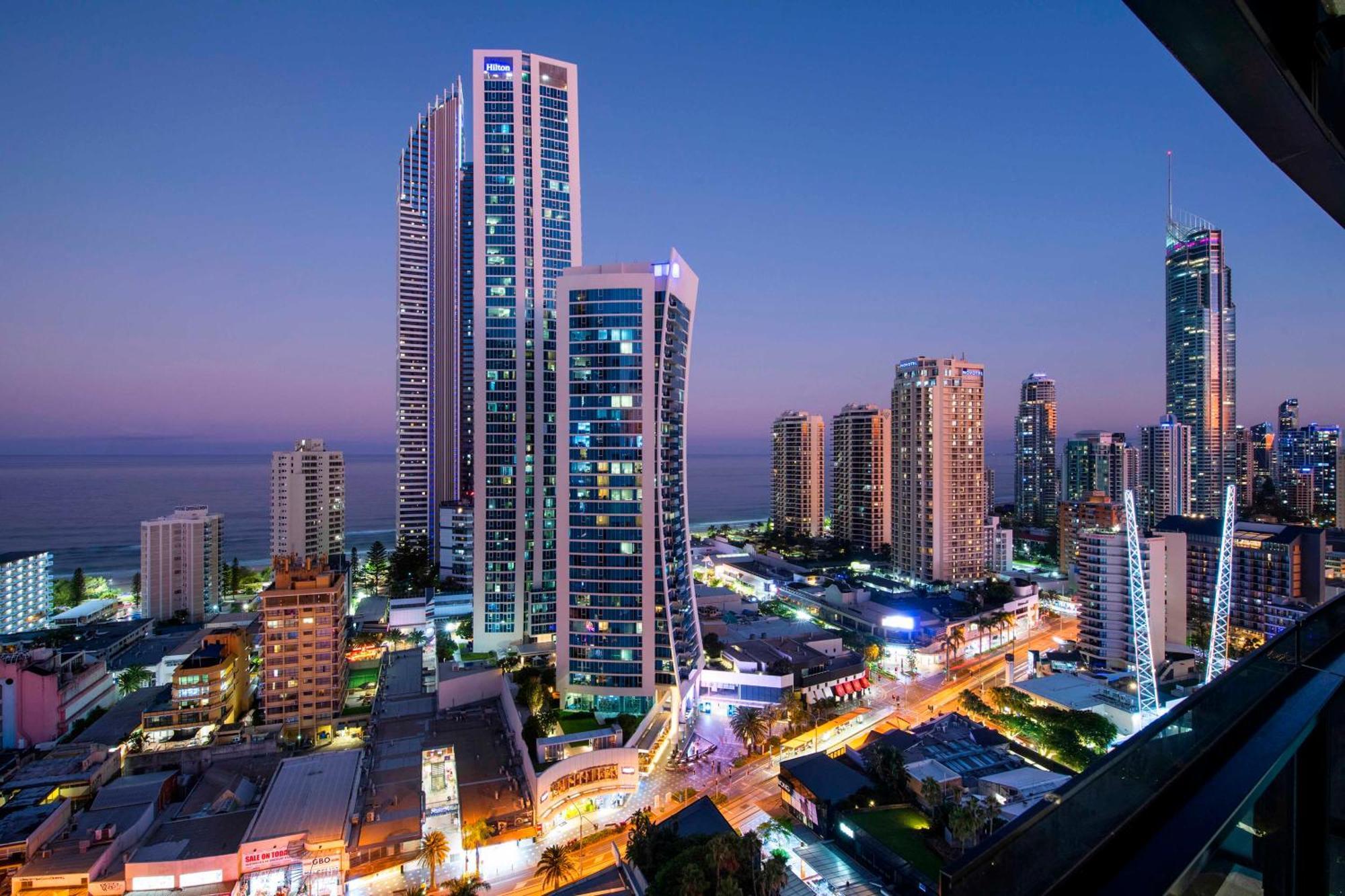 Ocean View With Balcony - Circle On Cavill - Location! - Self Contained & Privately Managed Apartment *