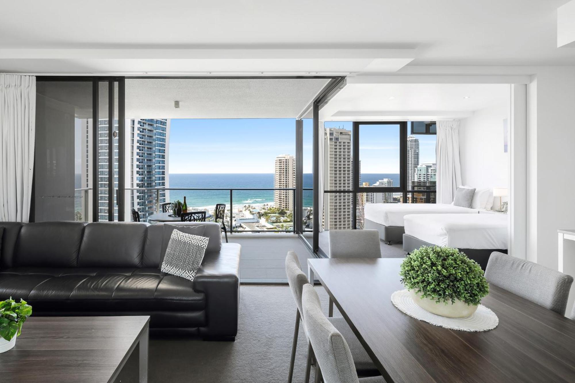 Ocean View With Balcony - Circle On Cavill - Location! - Self Contained & Privately Managed *