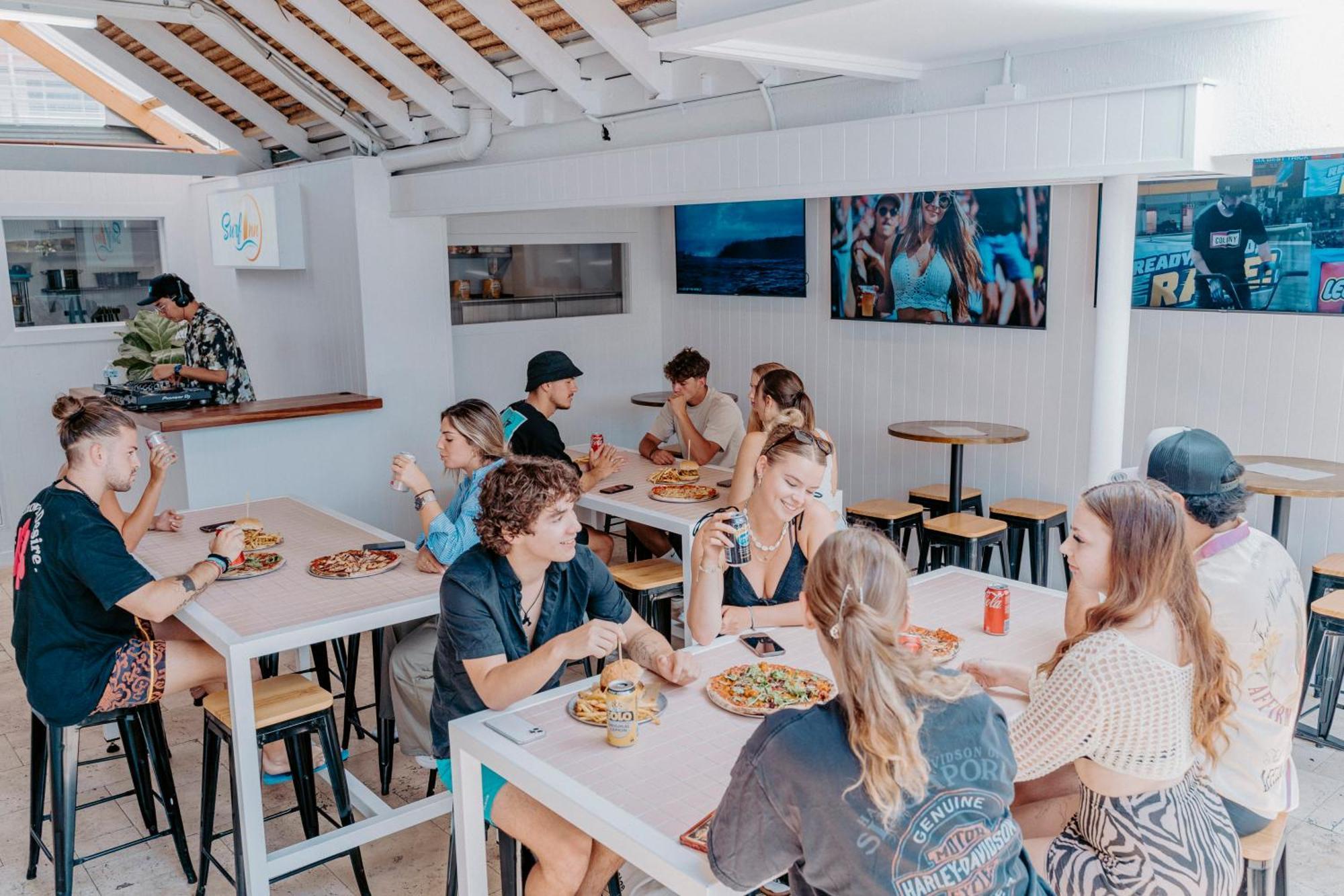 Surf Boutique Backpackers - Free Breakfast Hostel Gold Coast