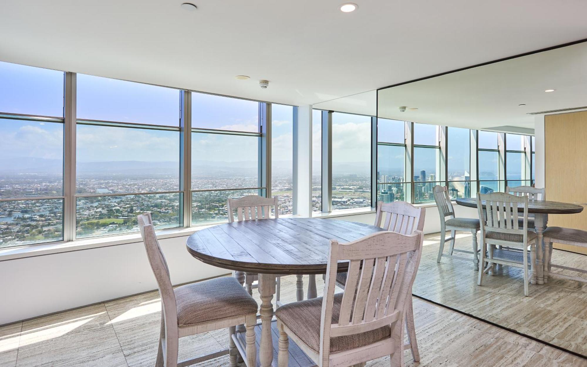 Serain Residences On 9 Hamilton Avenue * Gold Coast
