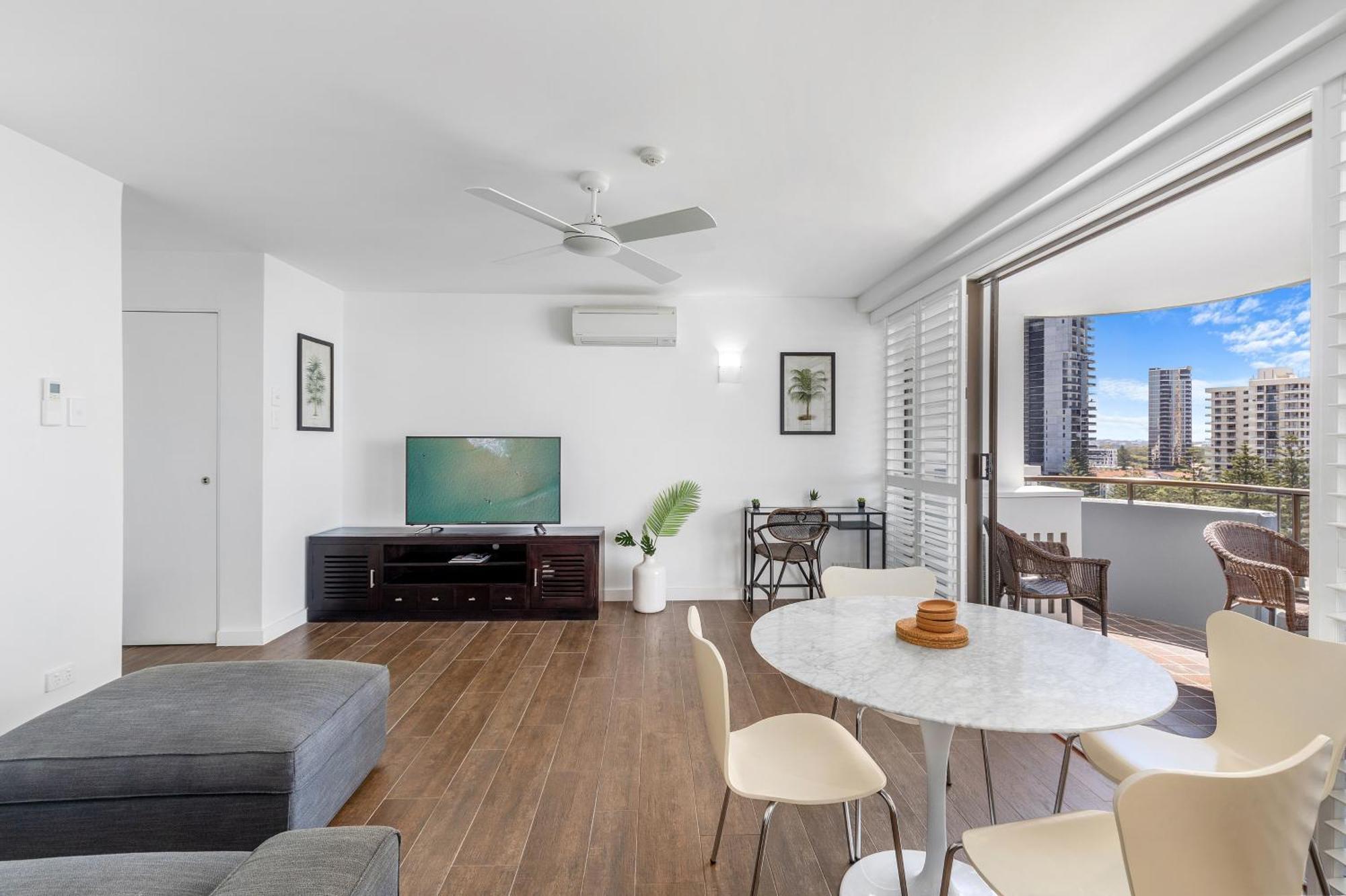 Aparthotel Pacific Broadbeach 4*