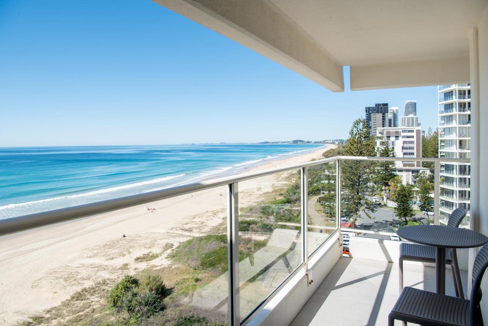 Viscount On The Gold Coast