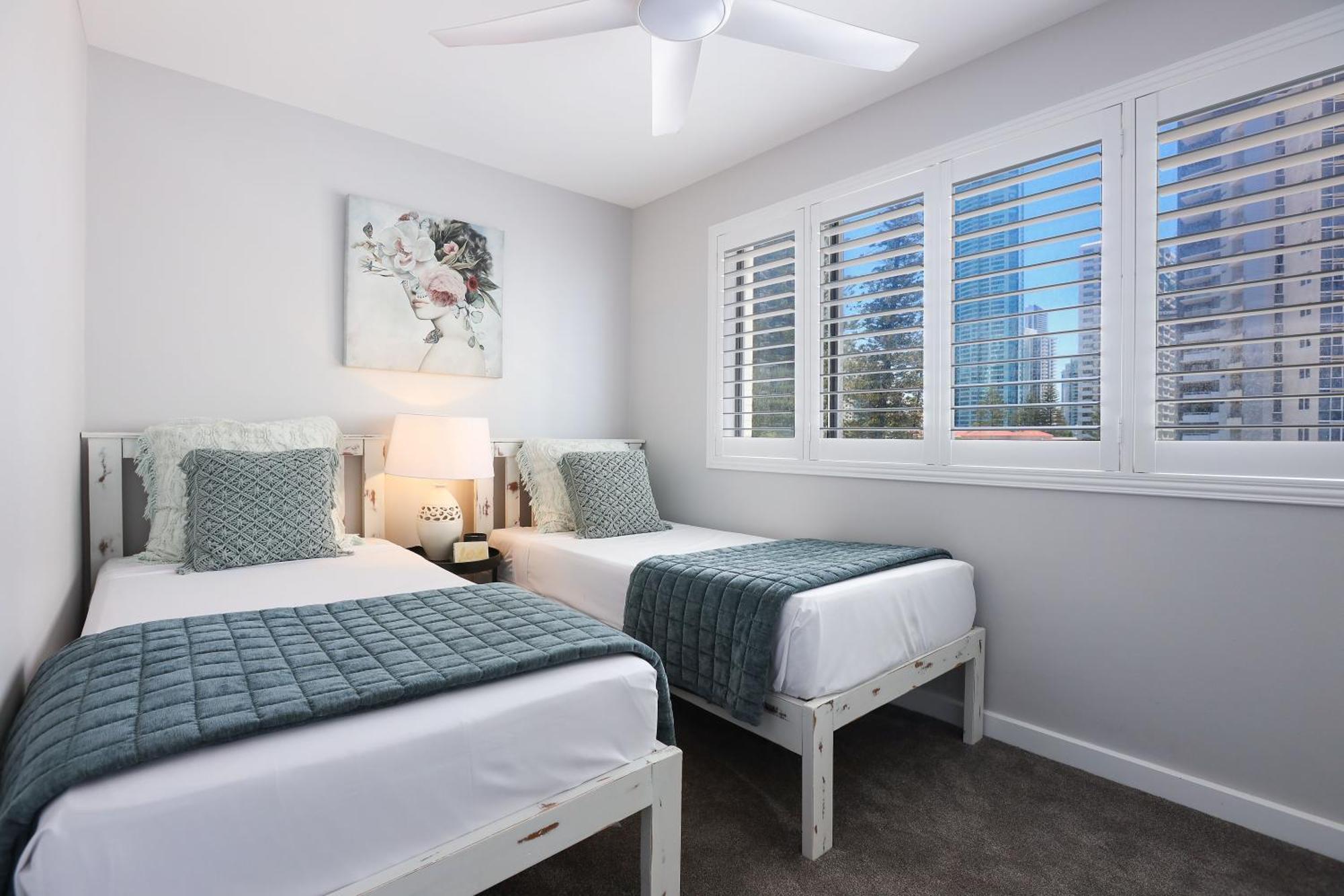 Salty Joe's Beachfront Retreat Apartment *