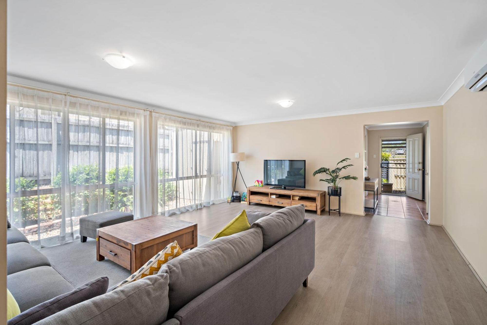 Family Friendly 4 Bedroom House Close To Parks Holiday home Gold Coast