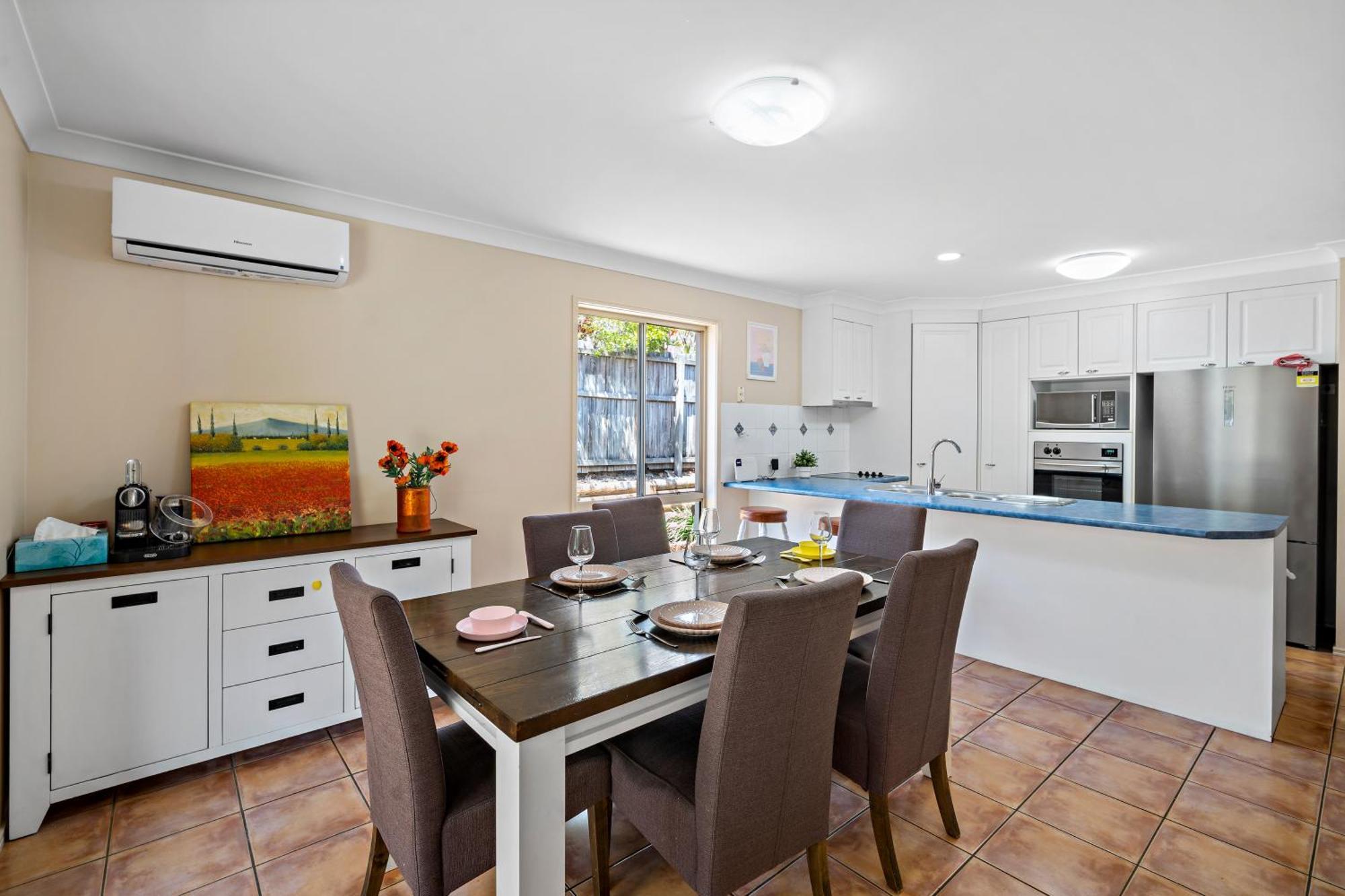 Holiday home Family Friendly 4 Bedroom House Close To Parks