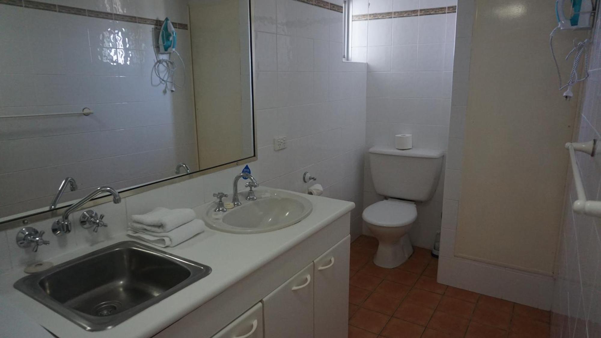 Aparthotel Pacific Surf Absolute Beachfront Gold Coast