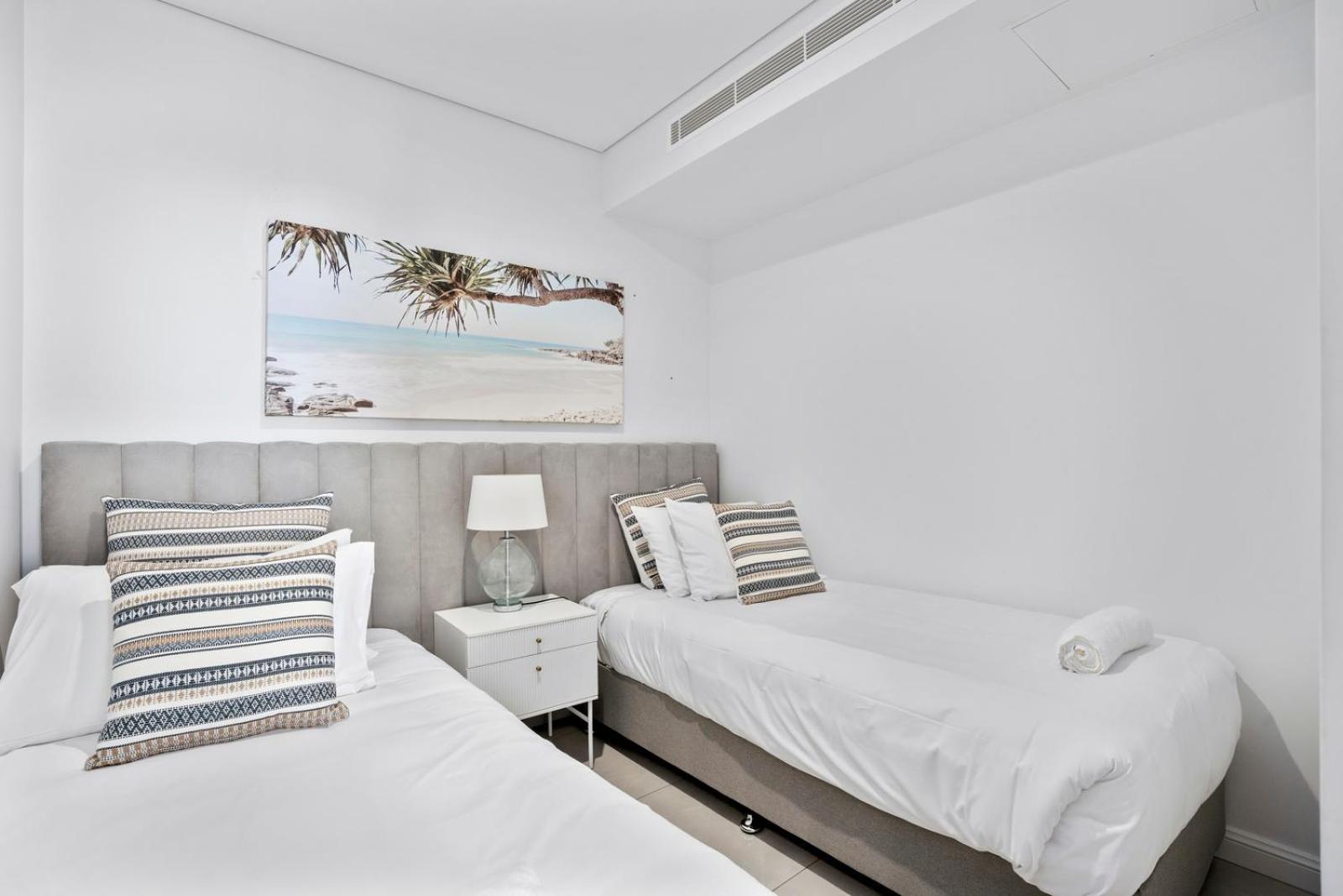 Ocean Surfers Paradise - Gclr *