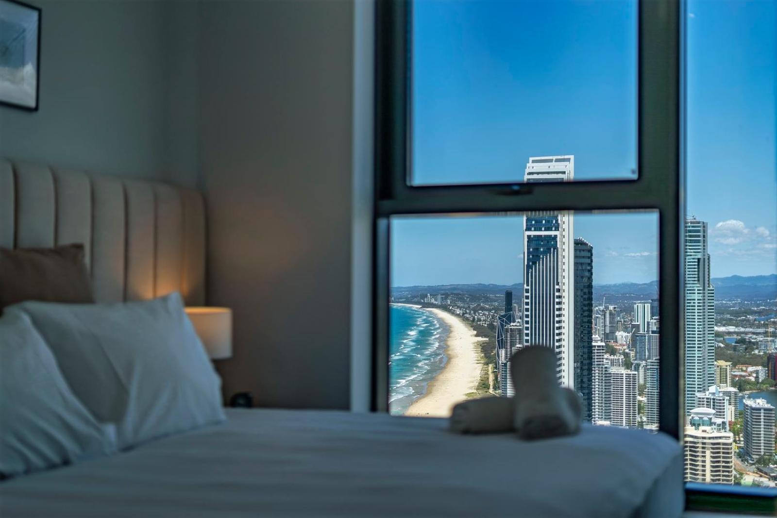 Ocean Surfers Paradise - Gclr