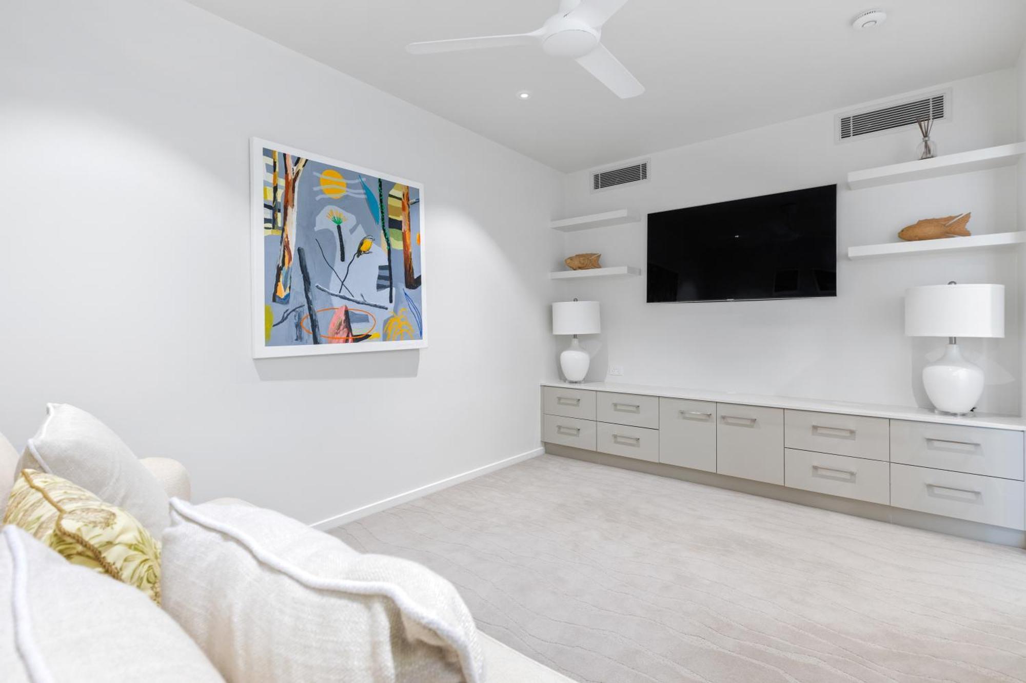 The Garland At Rainbow Bay Apartment *