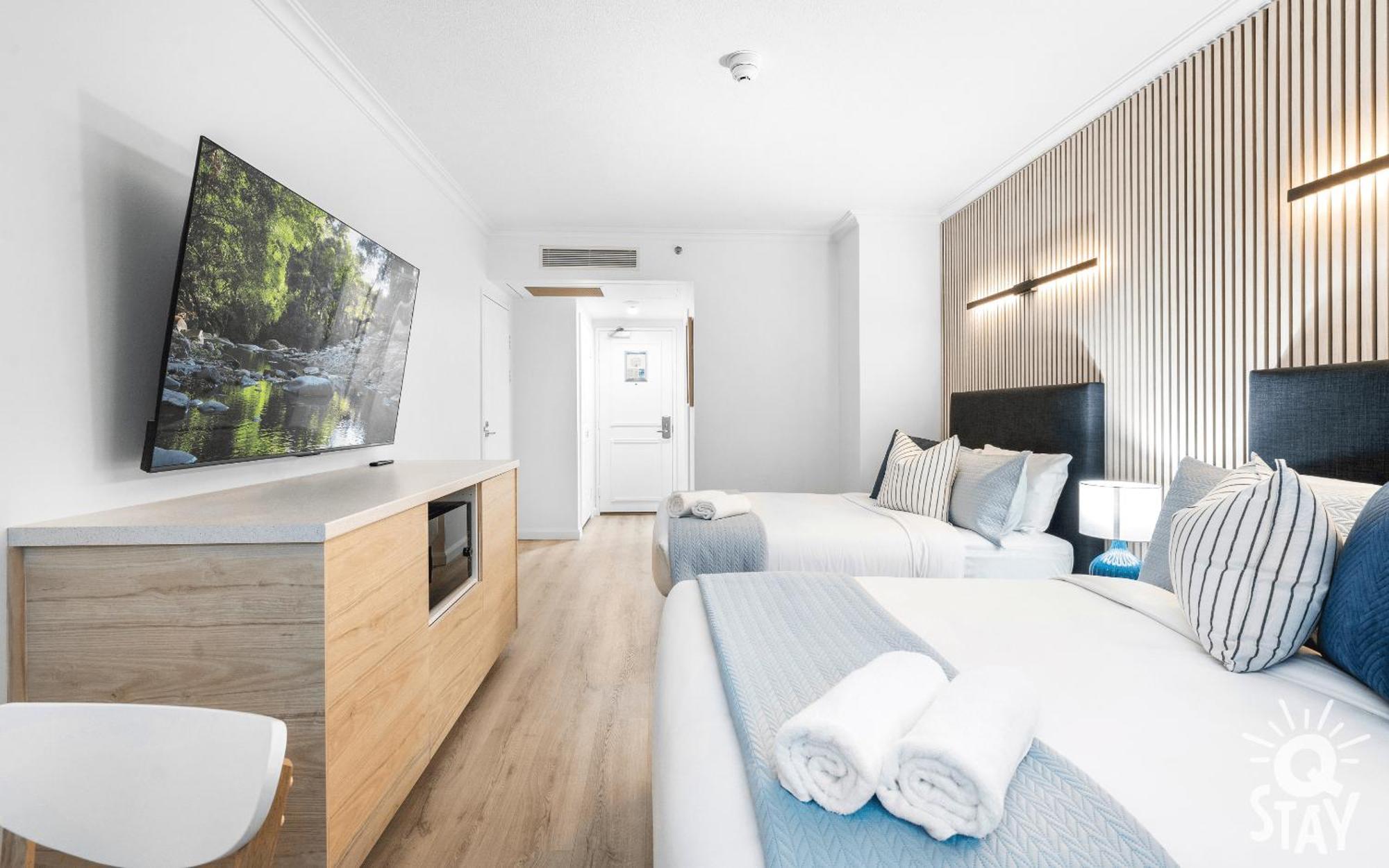 Legends Surfers Paradise Mid Week Madness Deal - Q Gold Coast