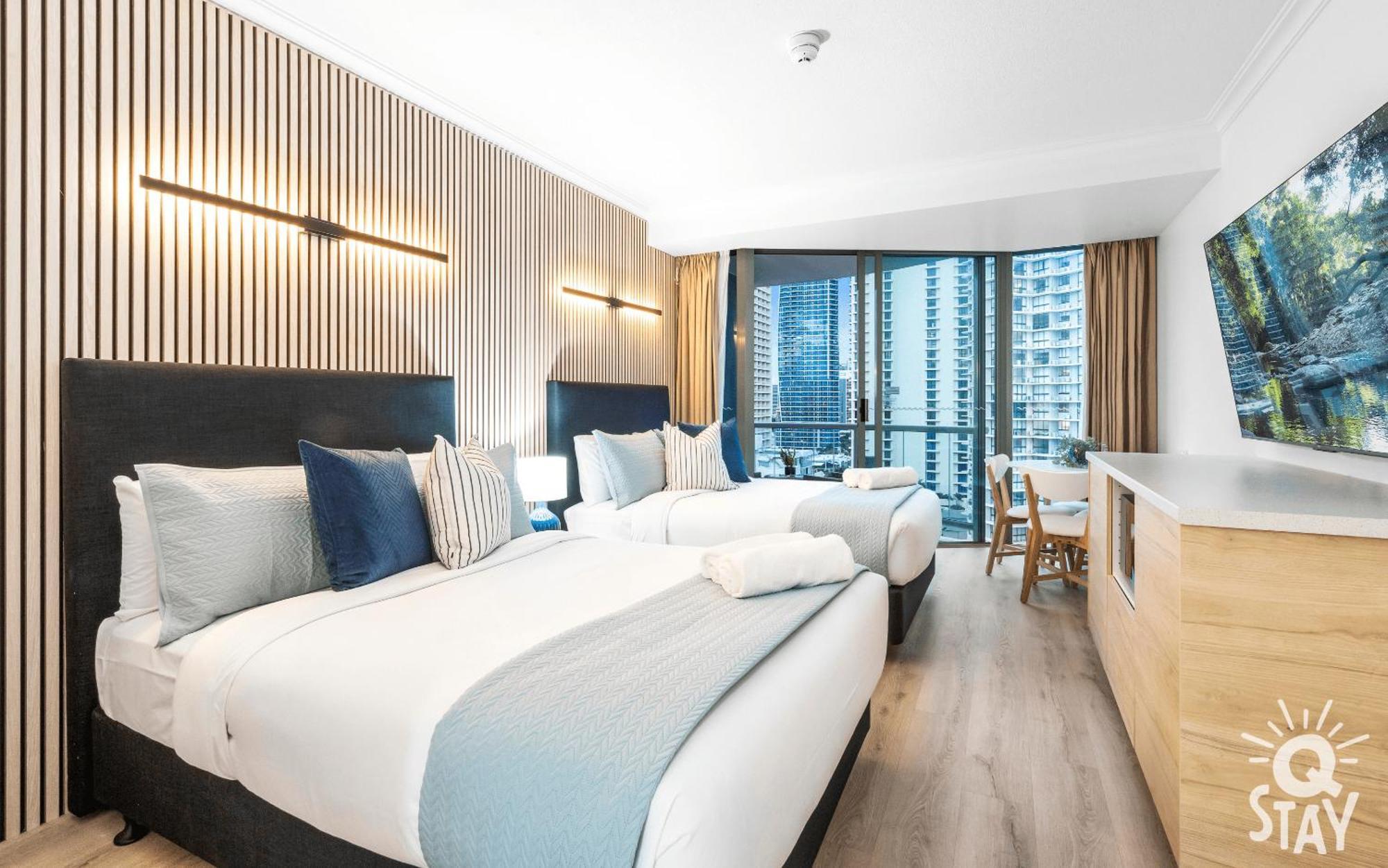 Legends Surfers Paradise Mid Week Madness Deal - Q Apartment