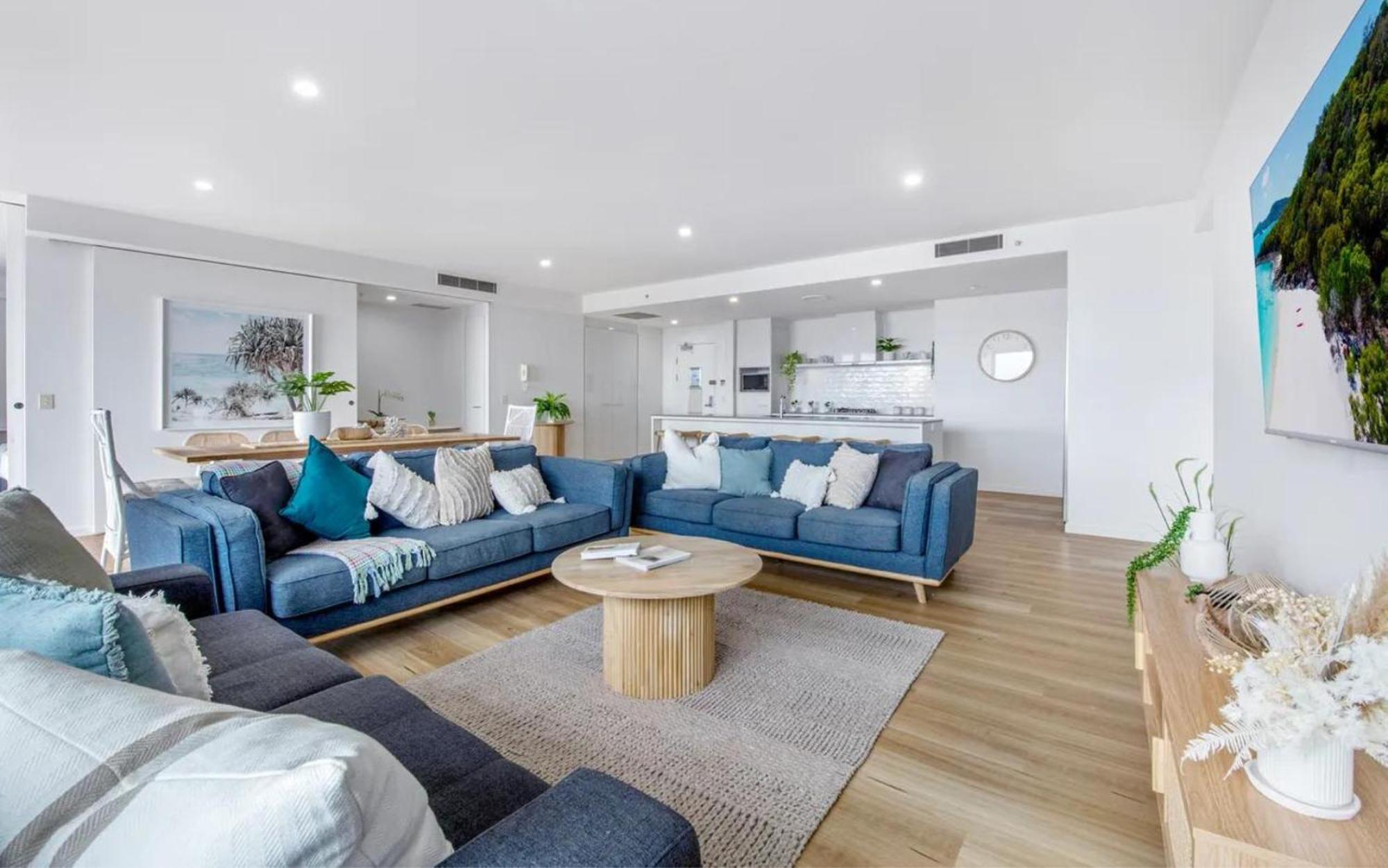 Apartment Circle On Cavill Surfers Paradise Mid Week Madness Deal - Q Gold Coast