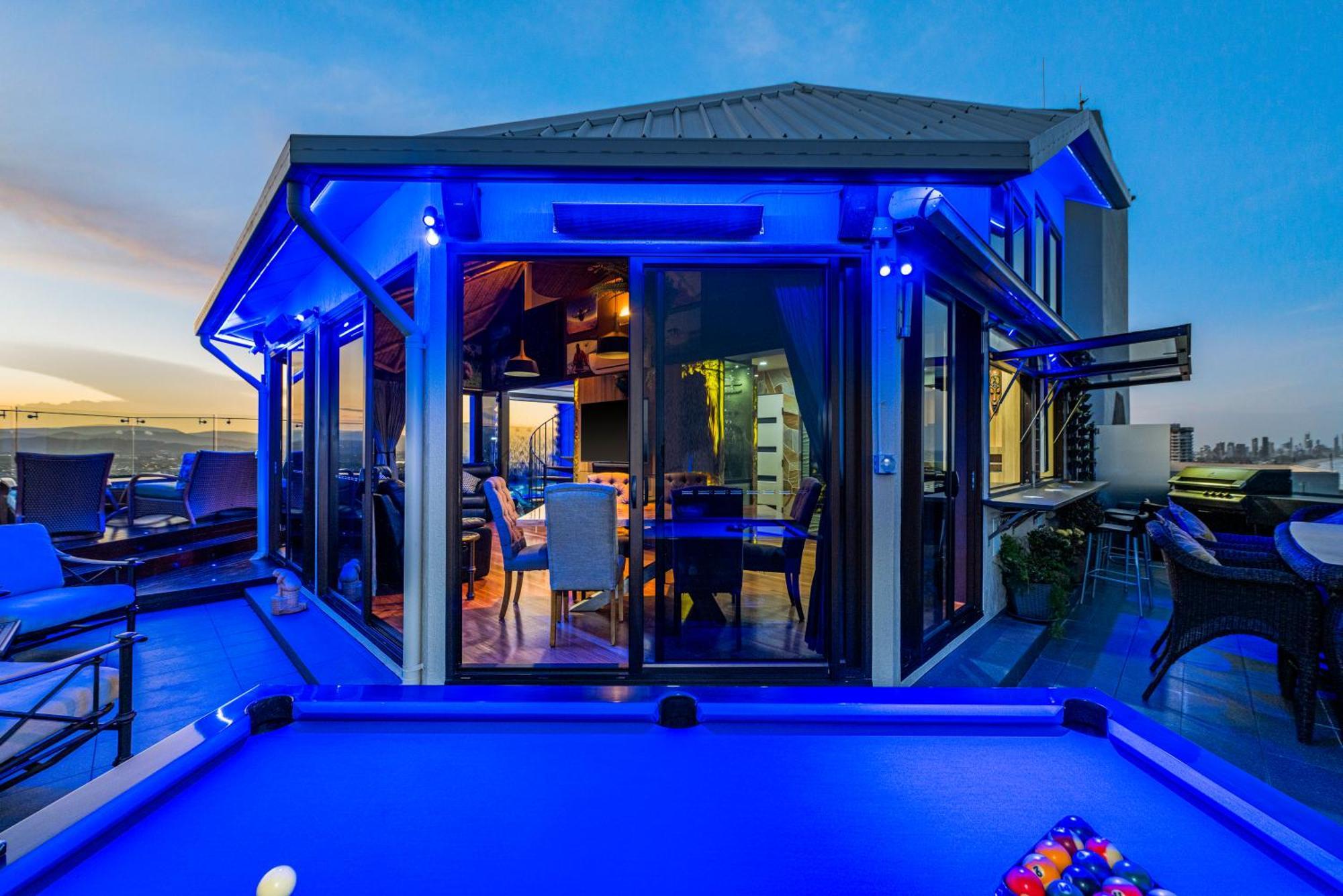 Burleigh Esplanade Aparthotel 4*