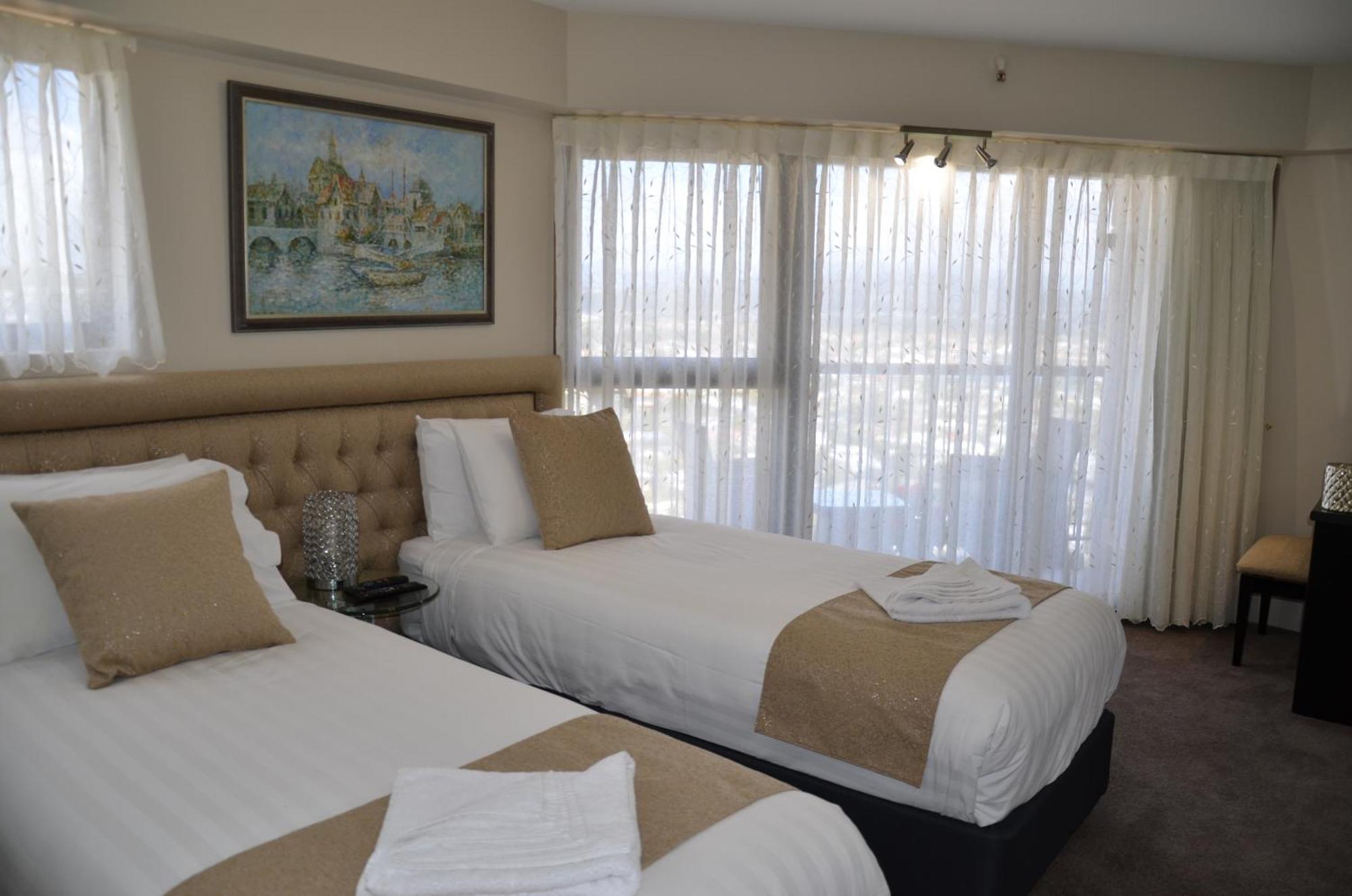 Burleigh Esplanade 4* Gold Coast