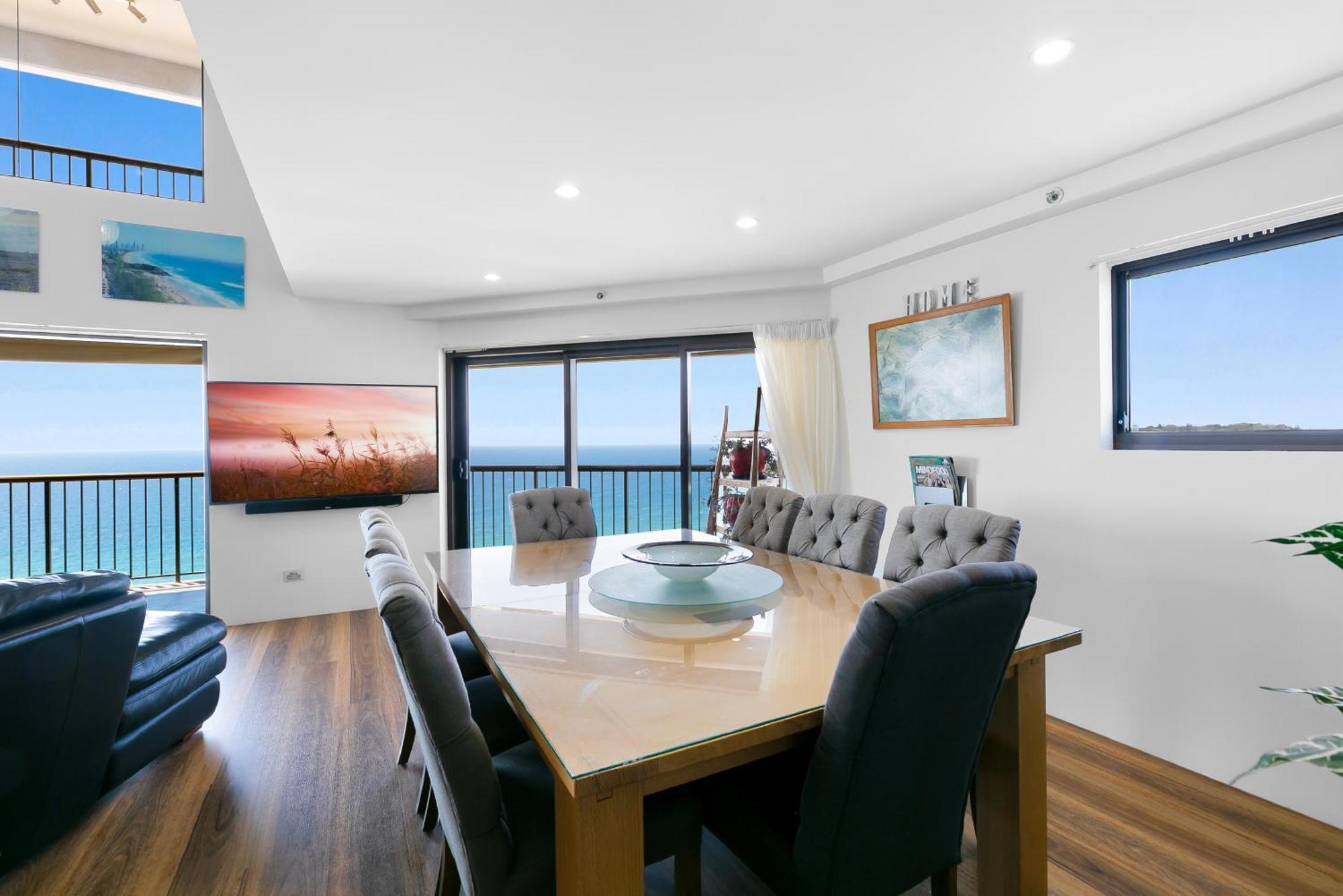 Burleigh Esplanade Gold Coast