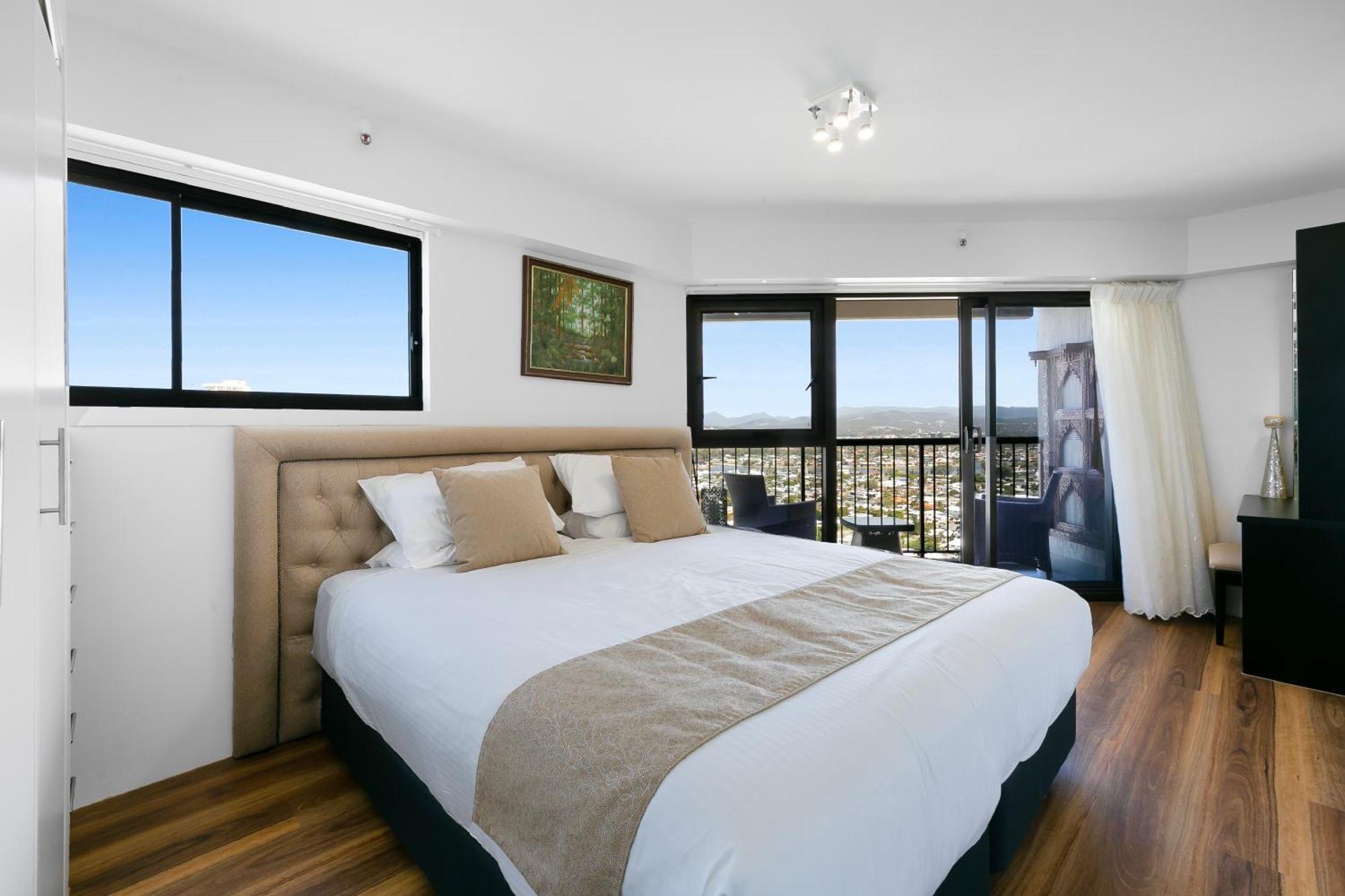 Aparthotel Burleigh Esplanade 4*