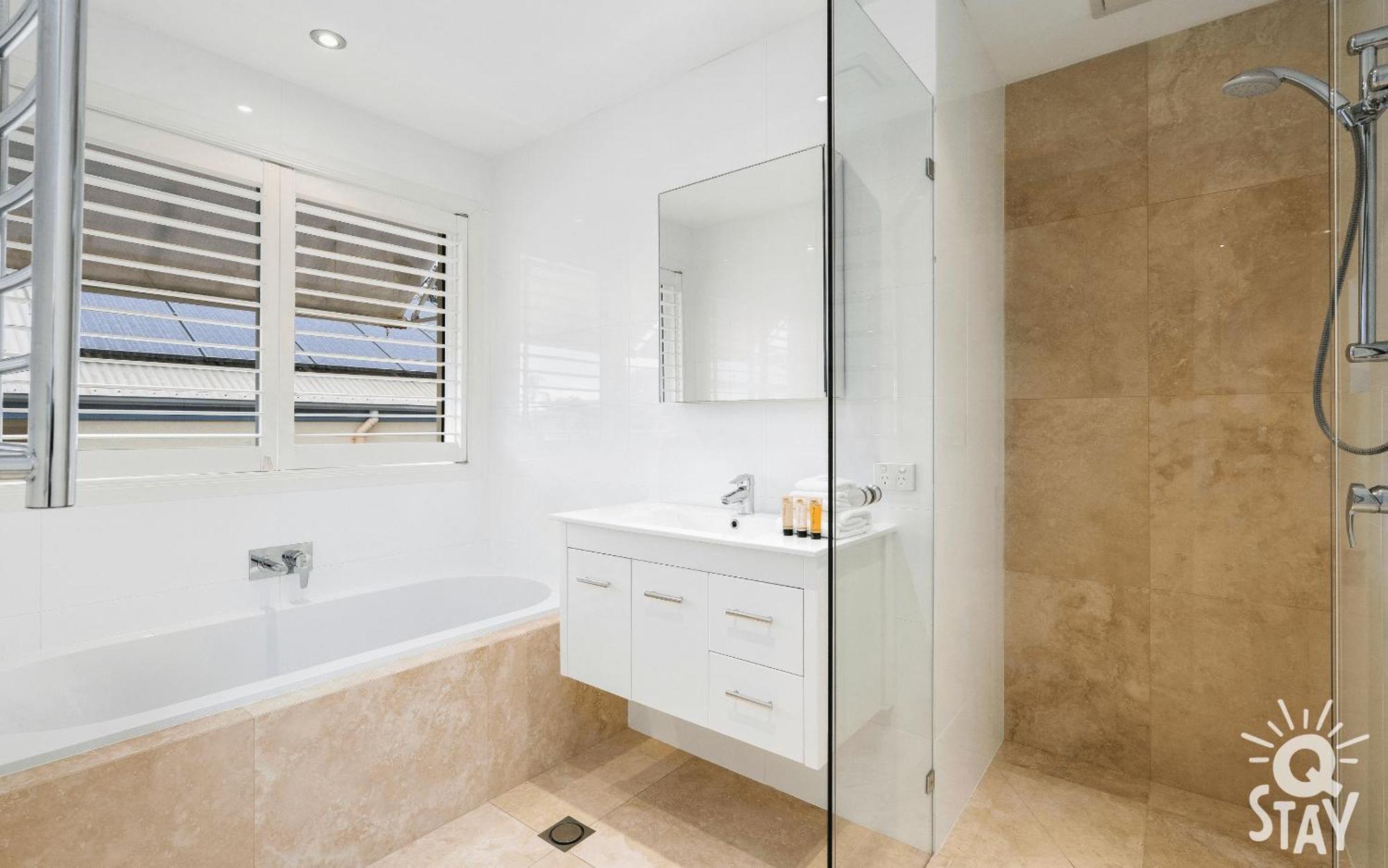 Pousada 3 Bedroom Villa's In Surfers Paradise - Q *