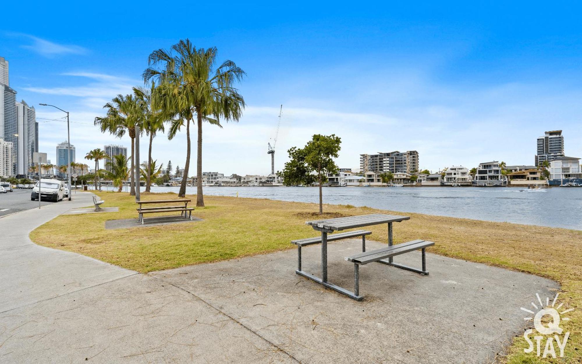 3 Bedroom Villa's In Surfers Paradise - Q