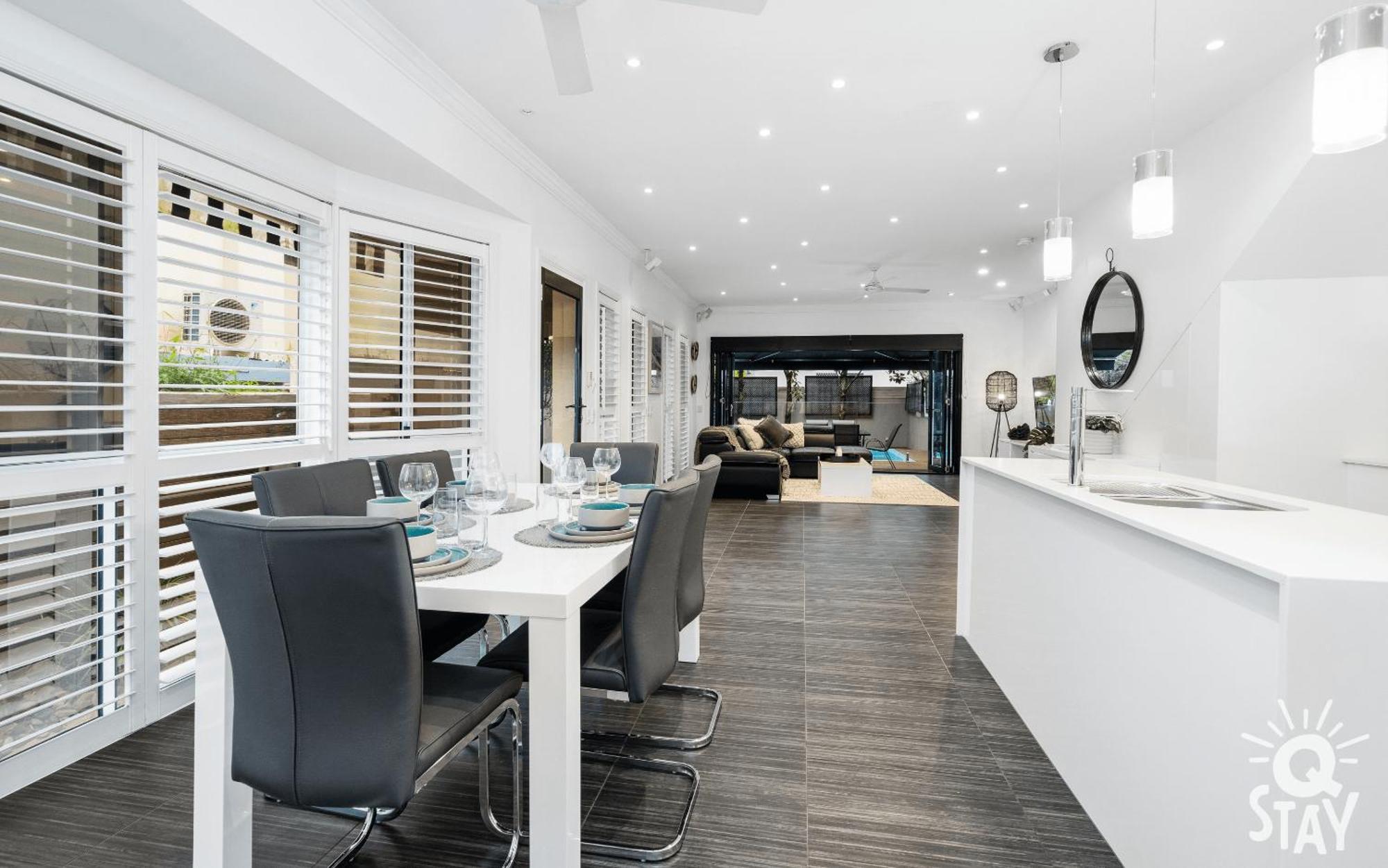 Pousada 3 Bedroom Villa's In Surfers Paradise - Q