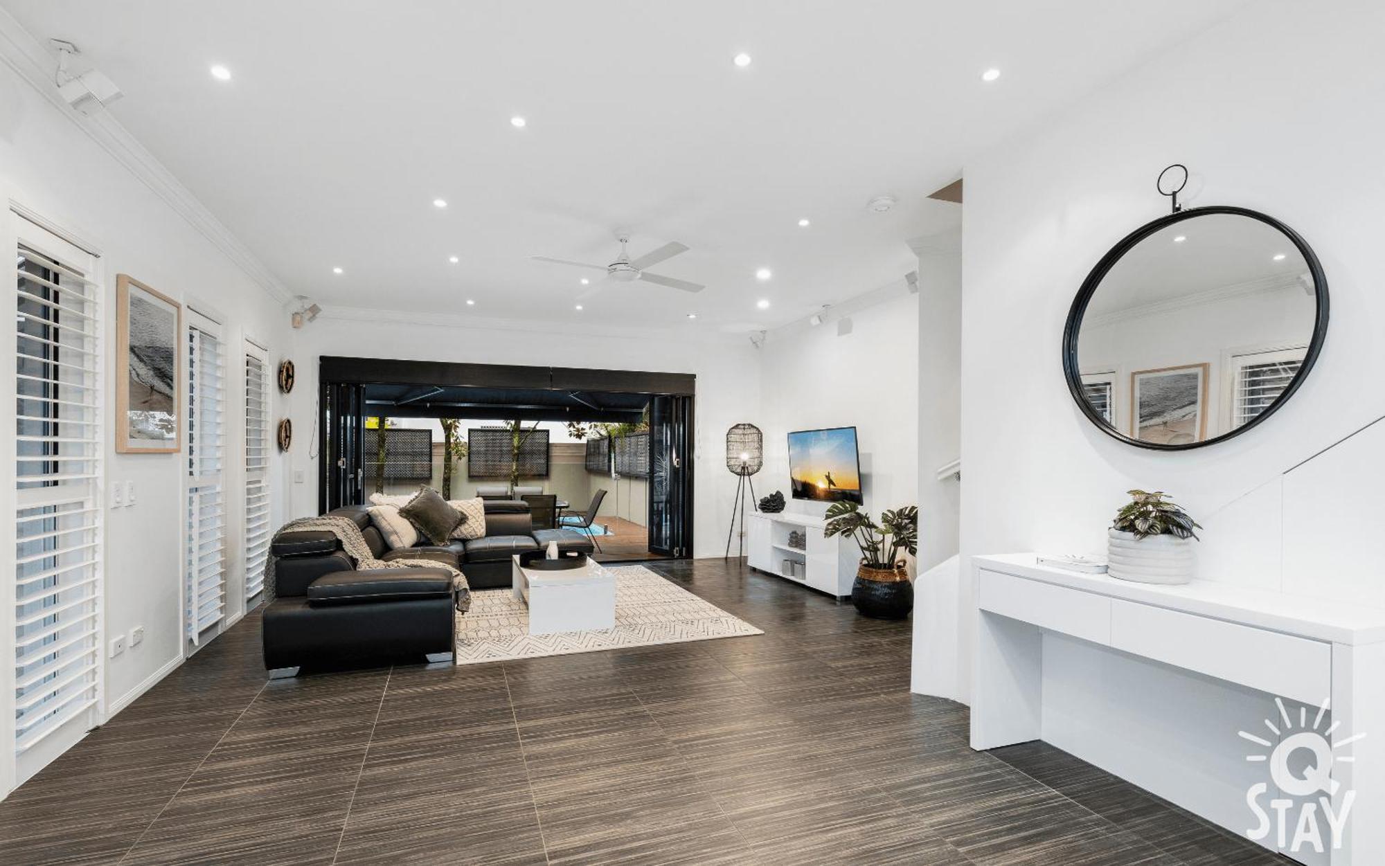 Pousada 3 Bedroom Villa's In Surfers Paradise - Q *