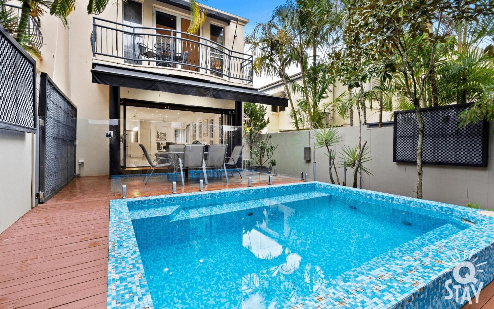 Pousada 3 Bedroom Villa's In Surfers Paradise - Q *
