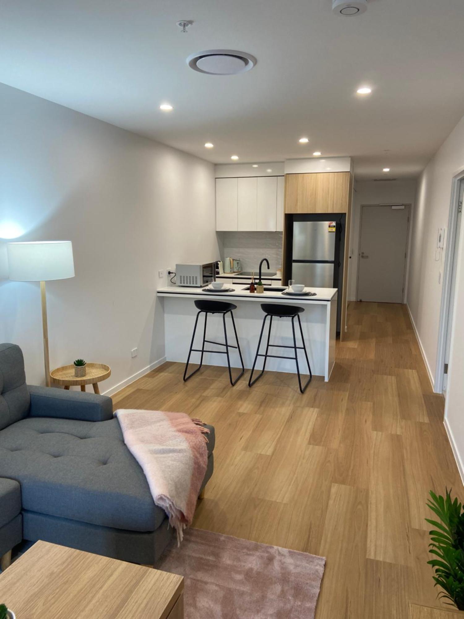 Riverside In Apartment *