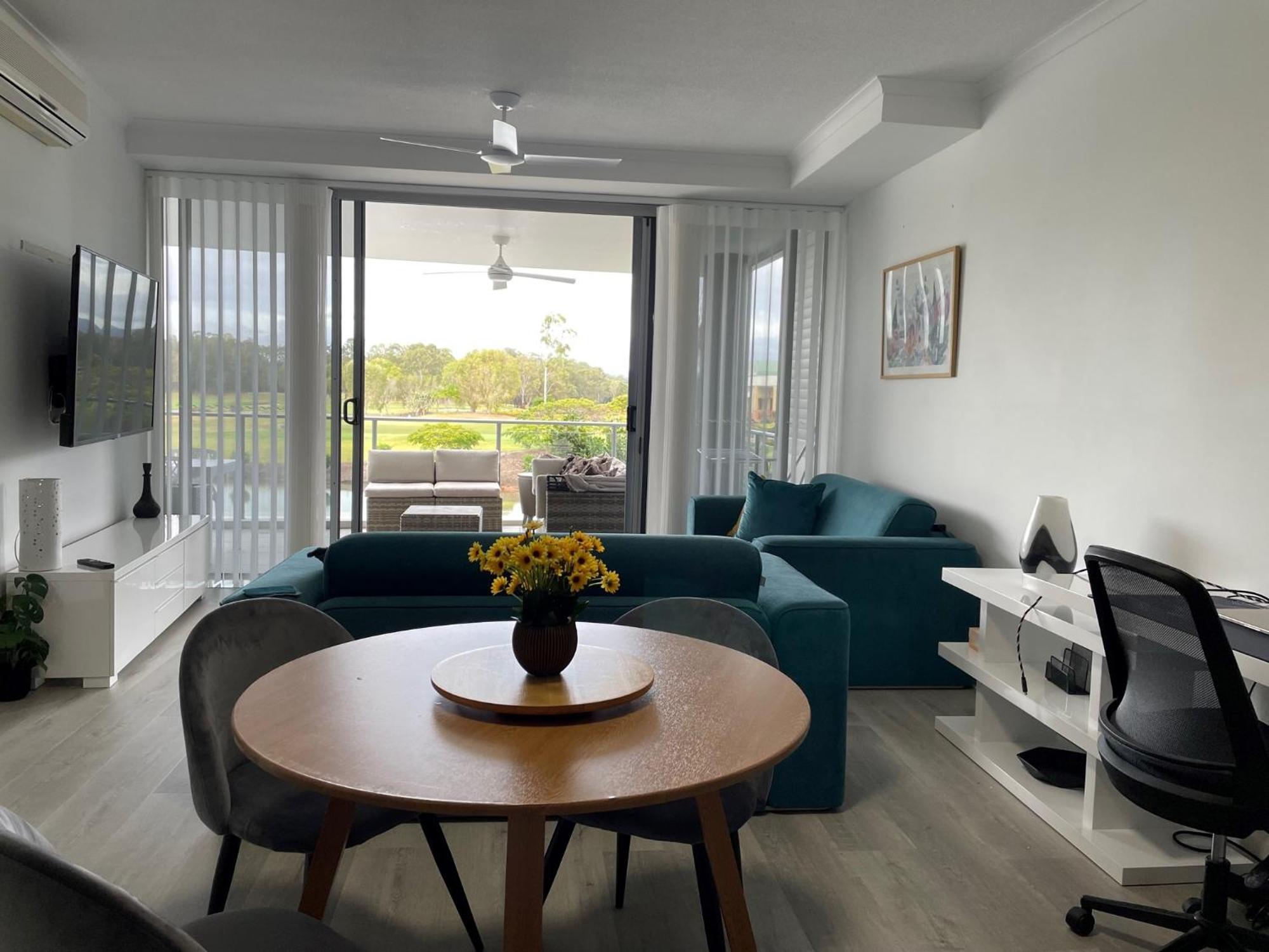 Signature Waterfront 4* Gold Coast