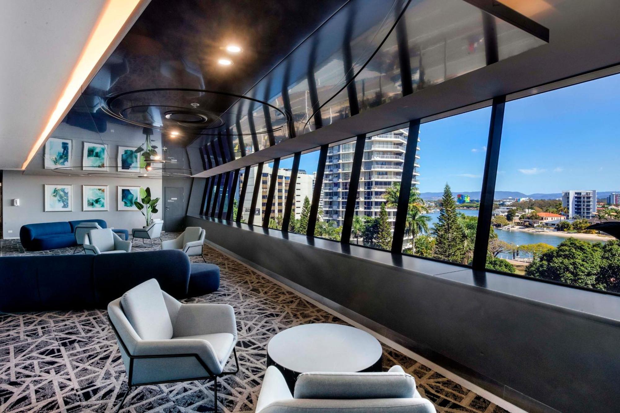 Apartment Ocean Views! - One Bedroom With - From Level 9 - Circle On Cavill - Self Contained & Privately Managed - Wow *