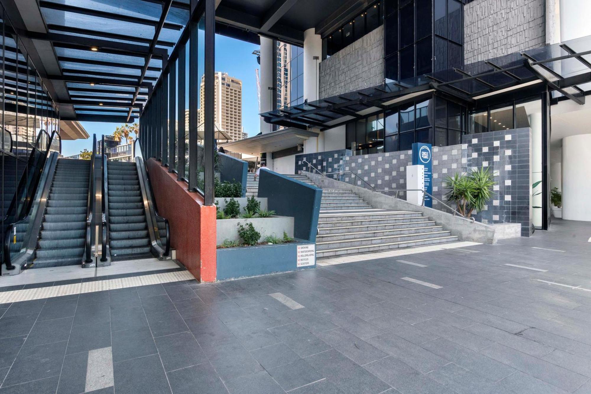 Apartment Ocean Views! - One Bedroom With - From Level 9 - Circle On Cavill - Self Contained & Privately Managed - Wow