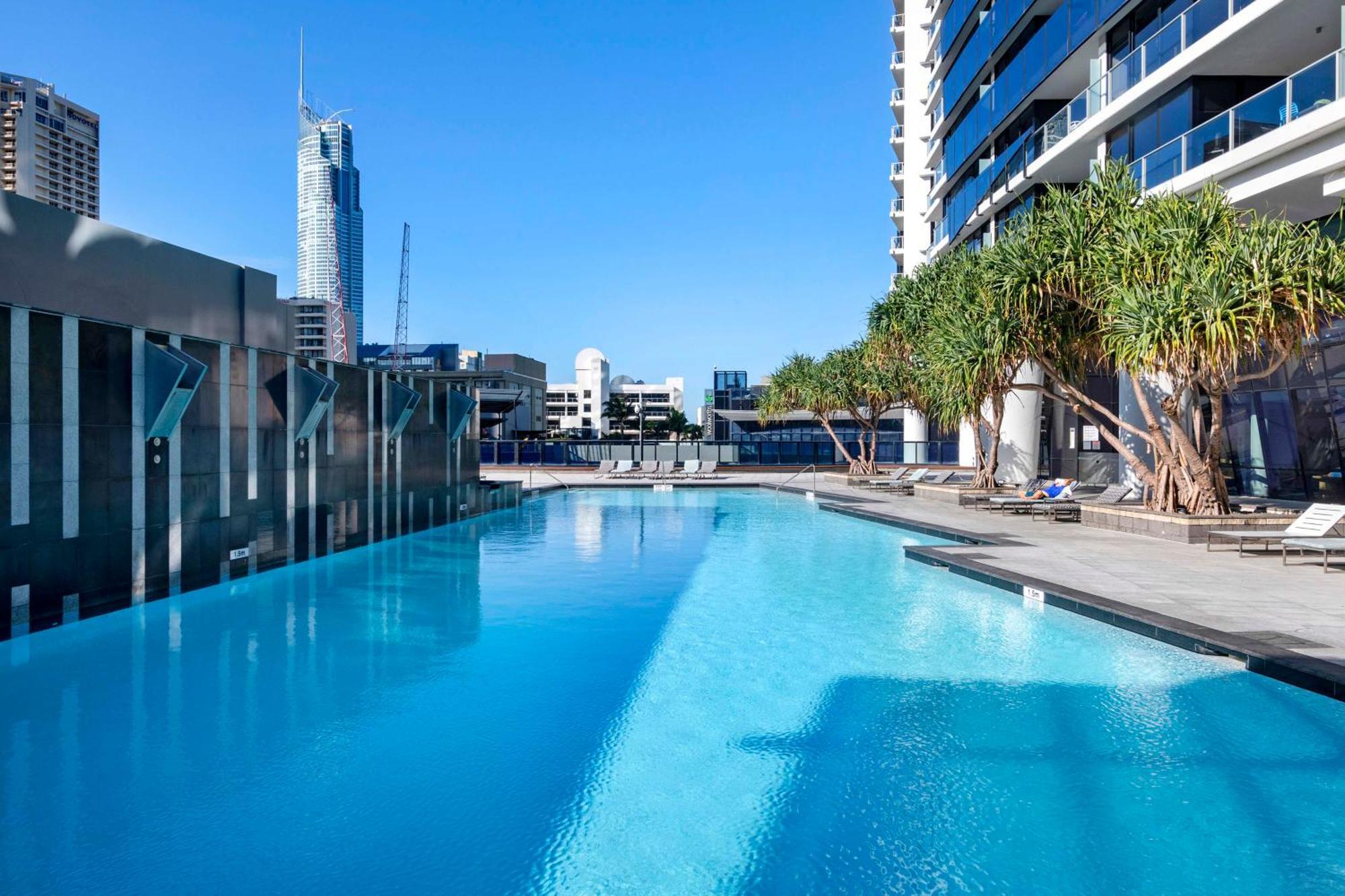 Apartment Ocean Views! - One Bedroom With - From Level 9 - Circle On Cavill - Self Contained & Privately Managed - Wow *