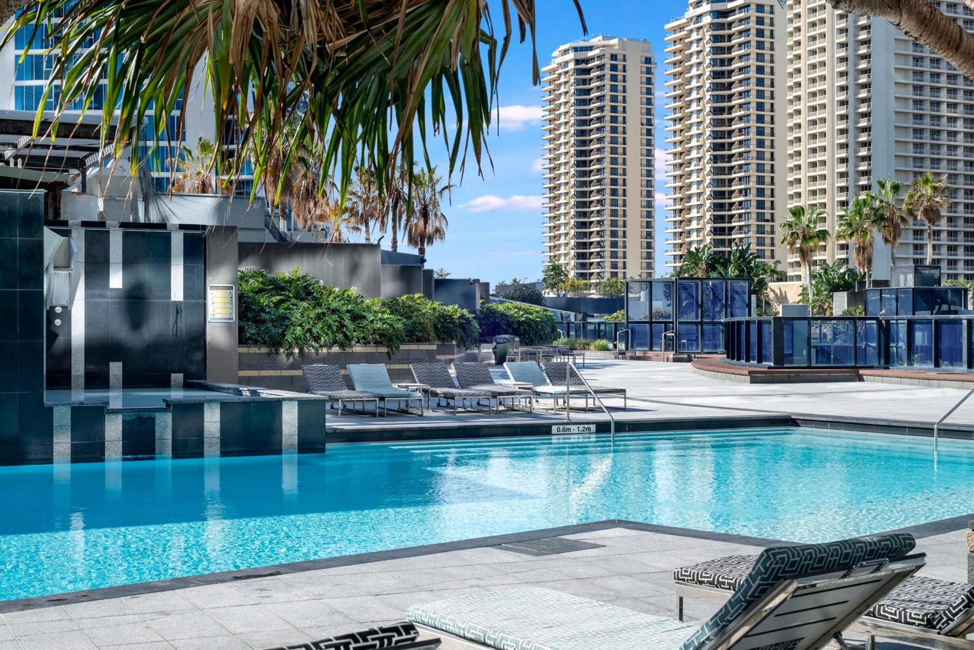 Apartment Ocean Views! - One Bedroom With - From Level 9 - Circle On Cavill - Self Contained & Privately Managed - Wow
