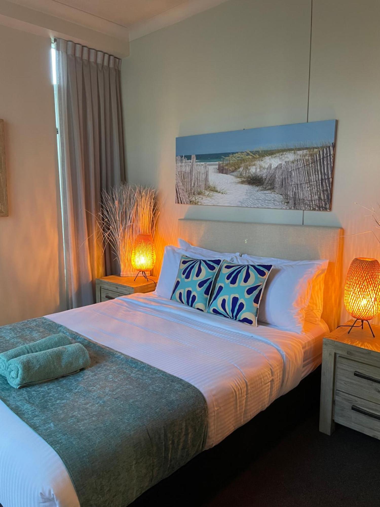 Milhaven At Chevron Renaissance Tower Apartment Gold Coast