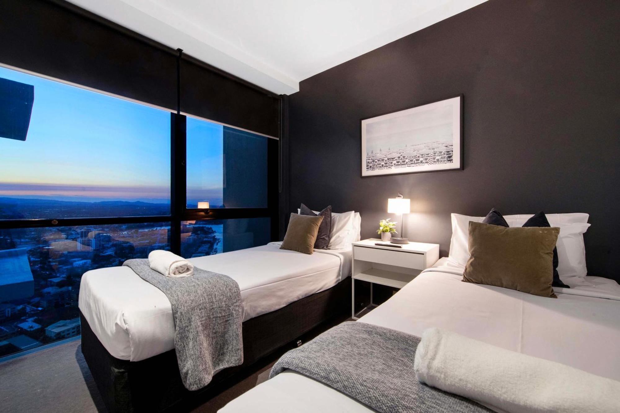 Two Bedroom Self Contained - Circle On Cavill - Privately Managed