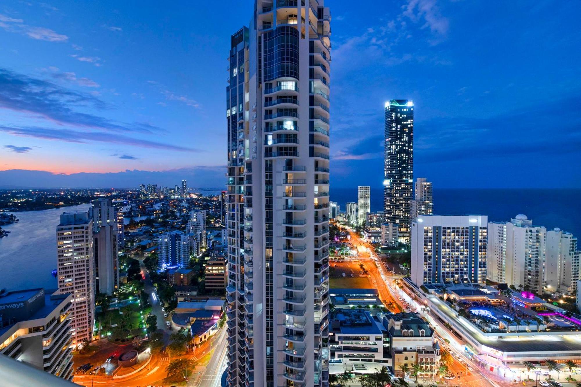 Self Contained At Chevron Renaissance - Privately Managed - Wow Gold Coast