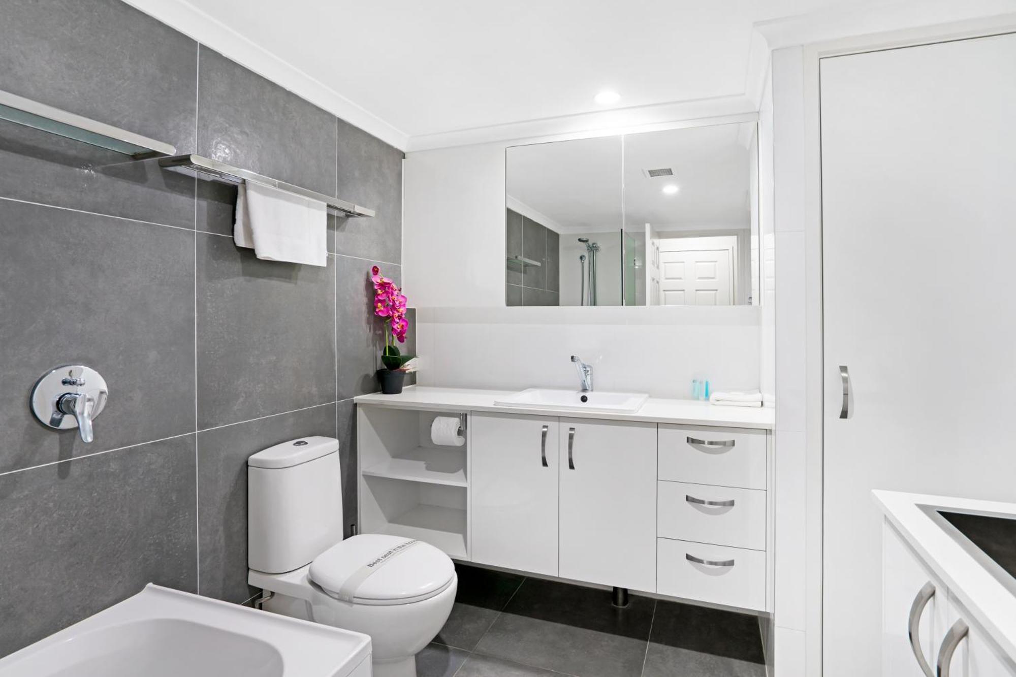 Oceanside Cove Aparthotel 4*