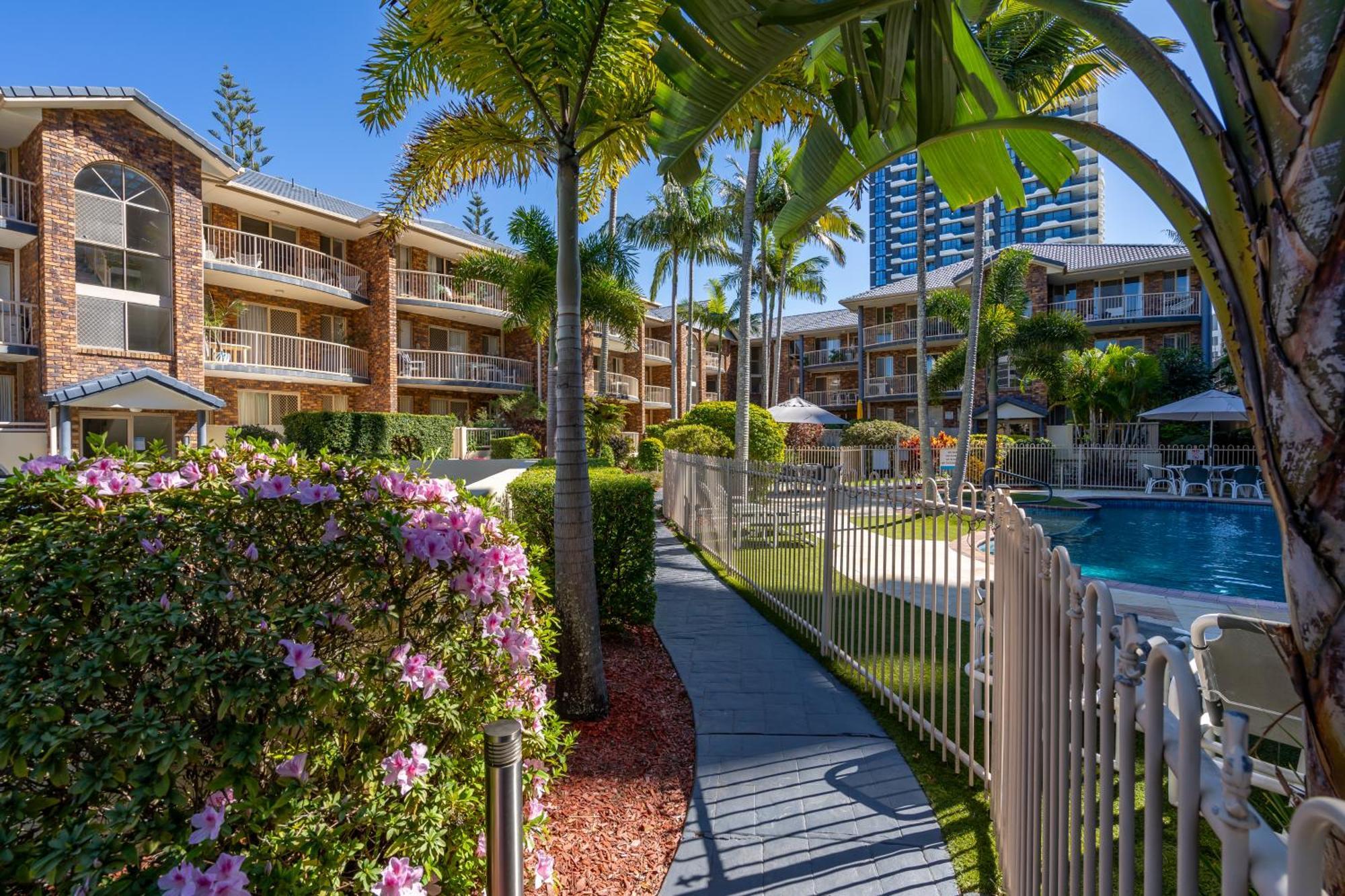Aparthotel Oceanside Cove 4*