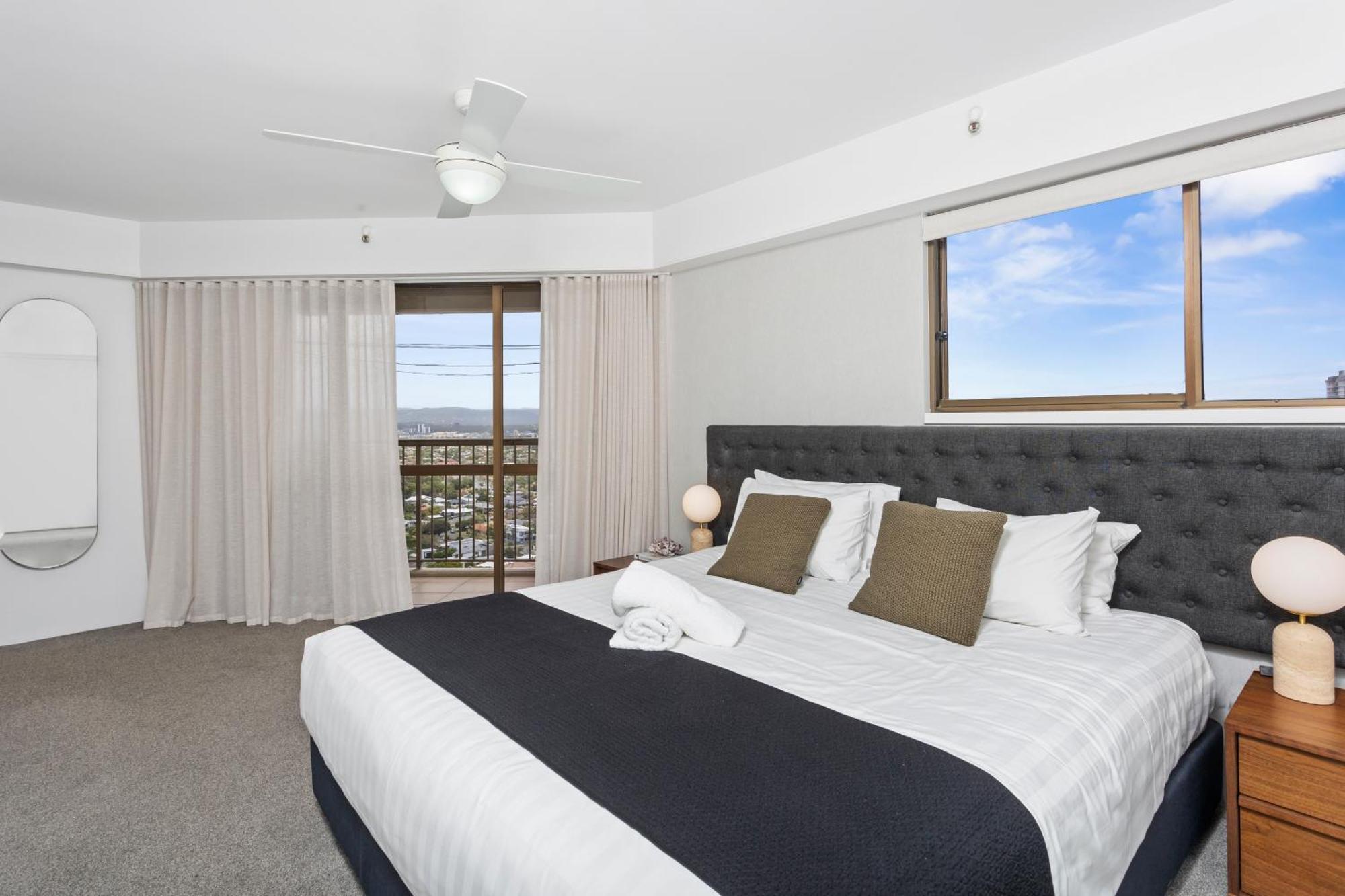 Aparthotel Burleigh Esplanade 4*