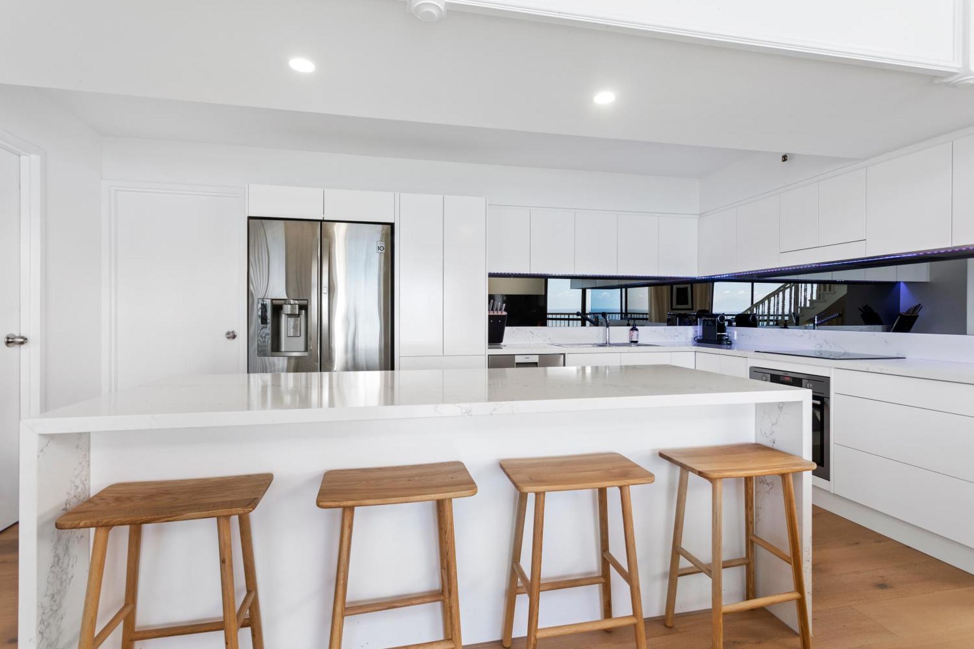 Burleigh Esplanade 4* Gold Coast
