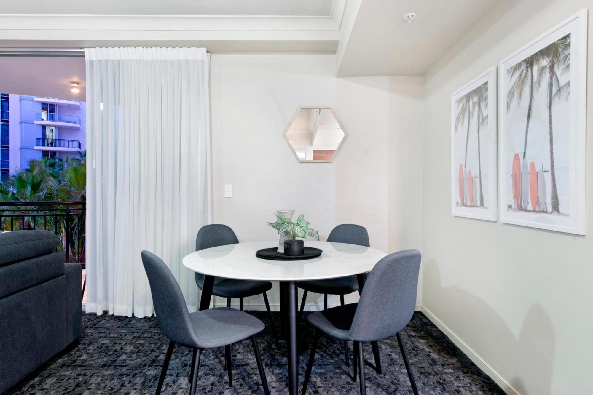 Chevron Renaissance - Self Contained & Privately Managed *