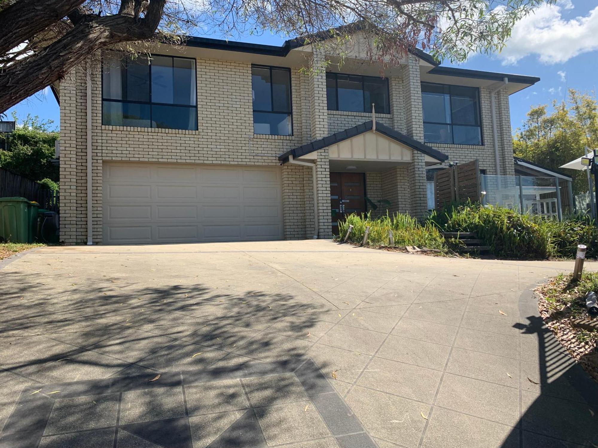 Uninterrupted Uphill View & Big Pool * Gold Coast