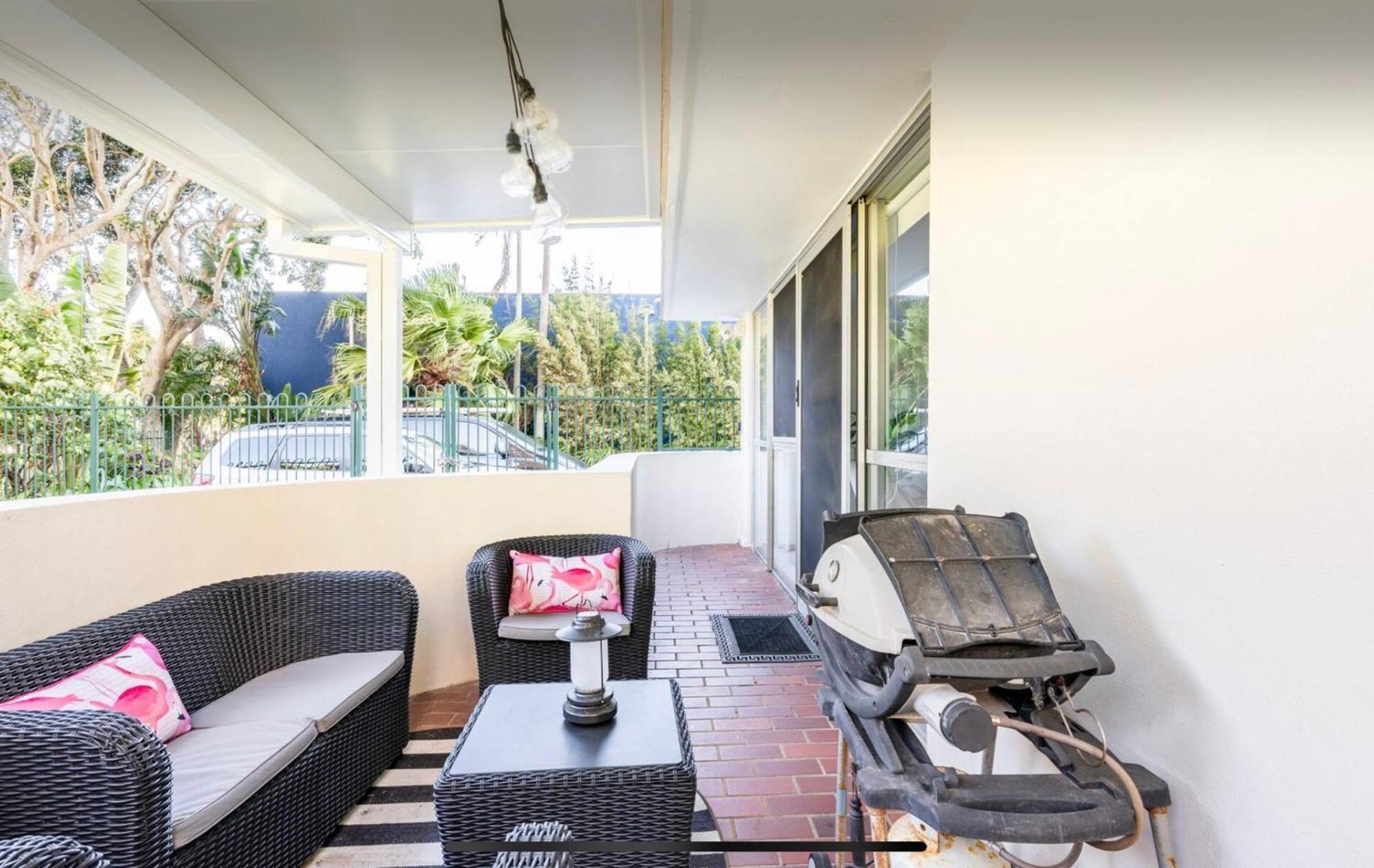 Apartment Beachside Beauty At Burleigh Pavilion! *