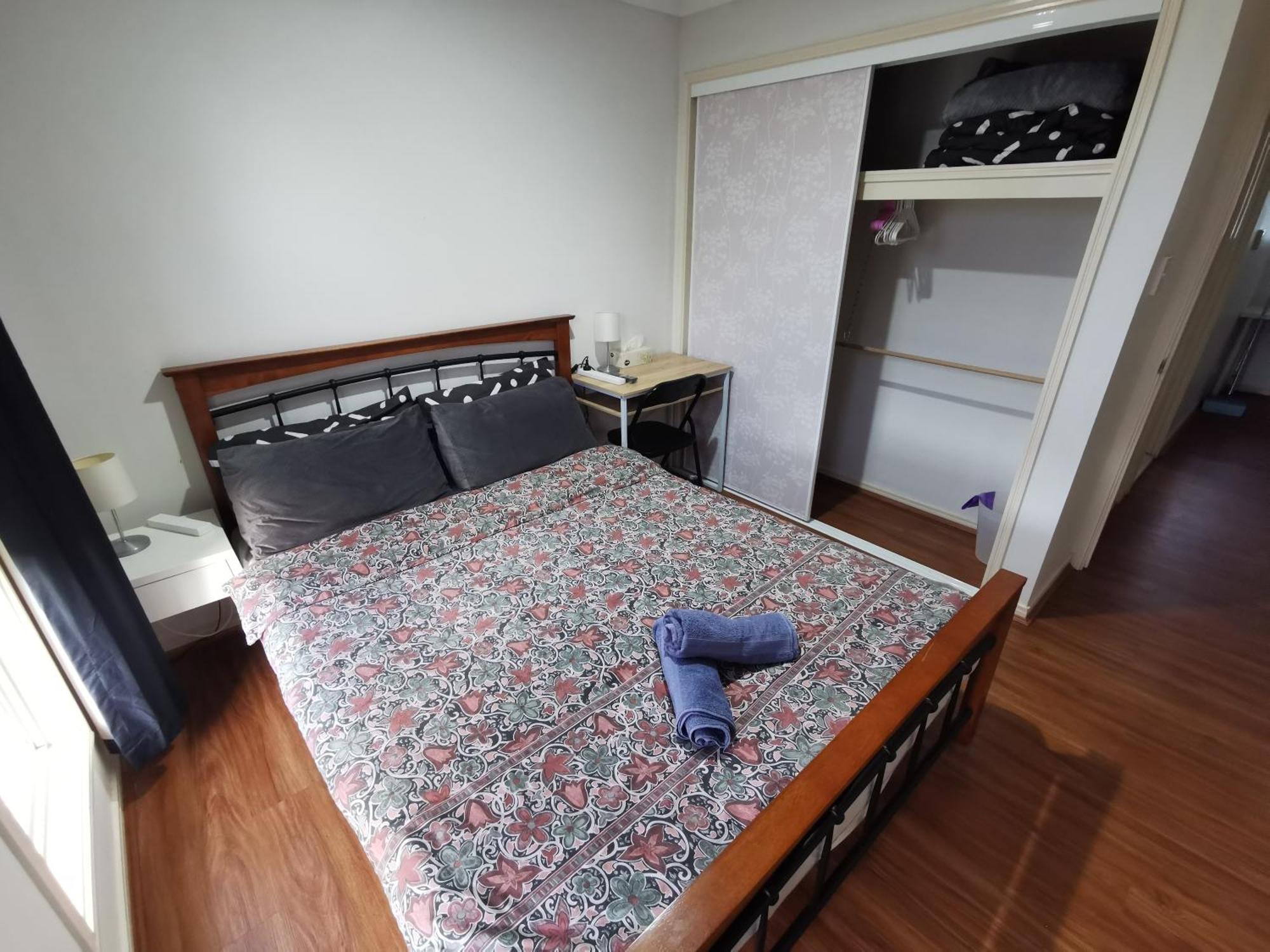 Shared House With Other Guests Near Shopping Center And Theme Parks * Gold Coast