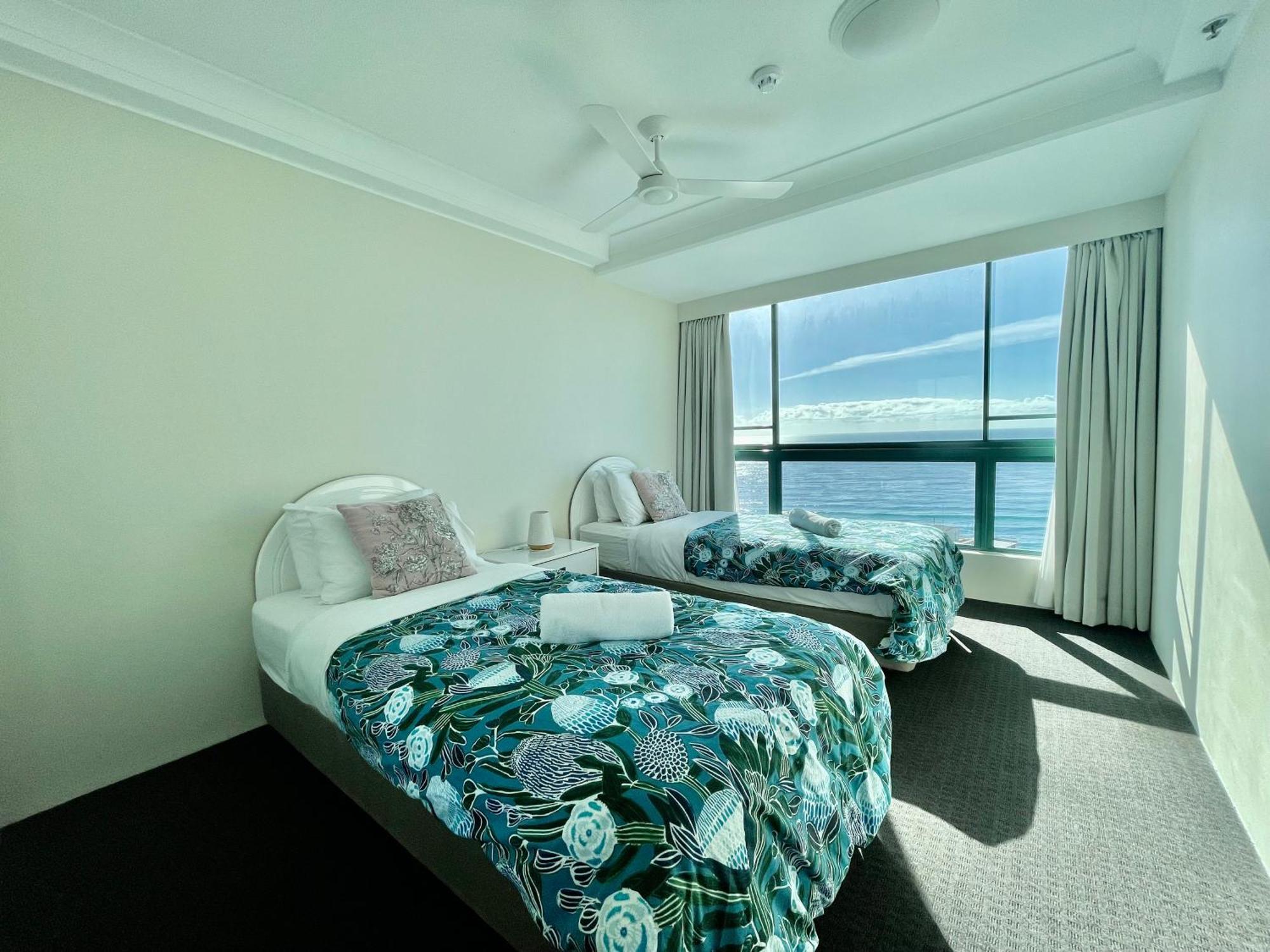 Apartment Crown Towers