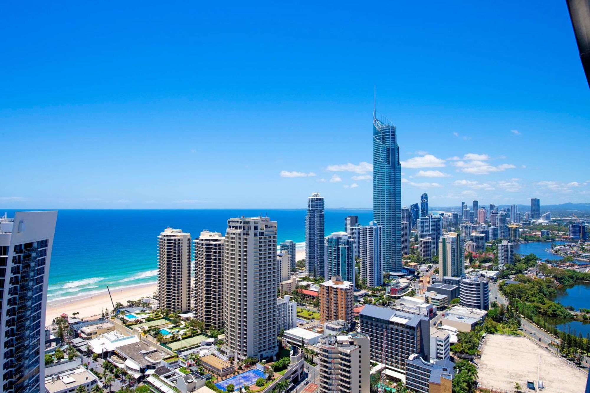 Ocean View With Balcony - Circle On Cavill - Location! - Self Contained & Privately Managed Apartment