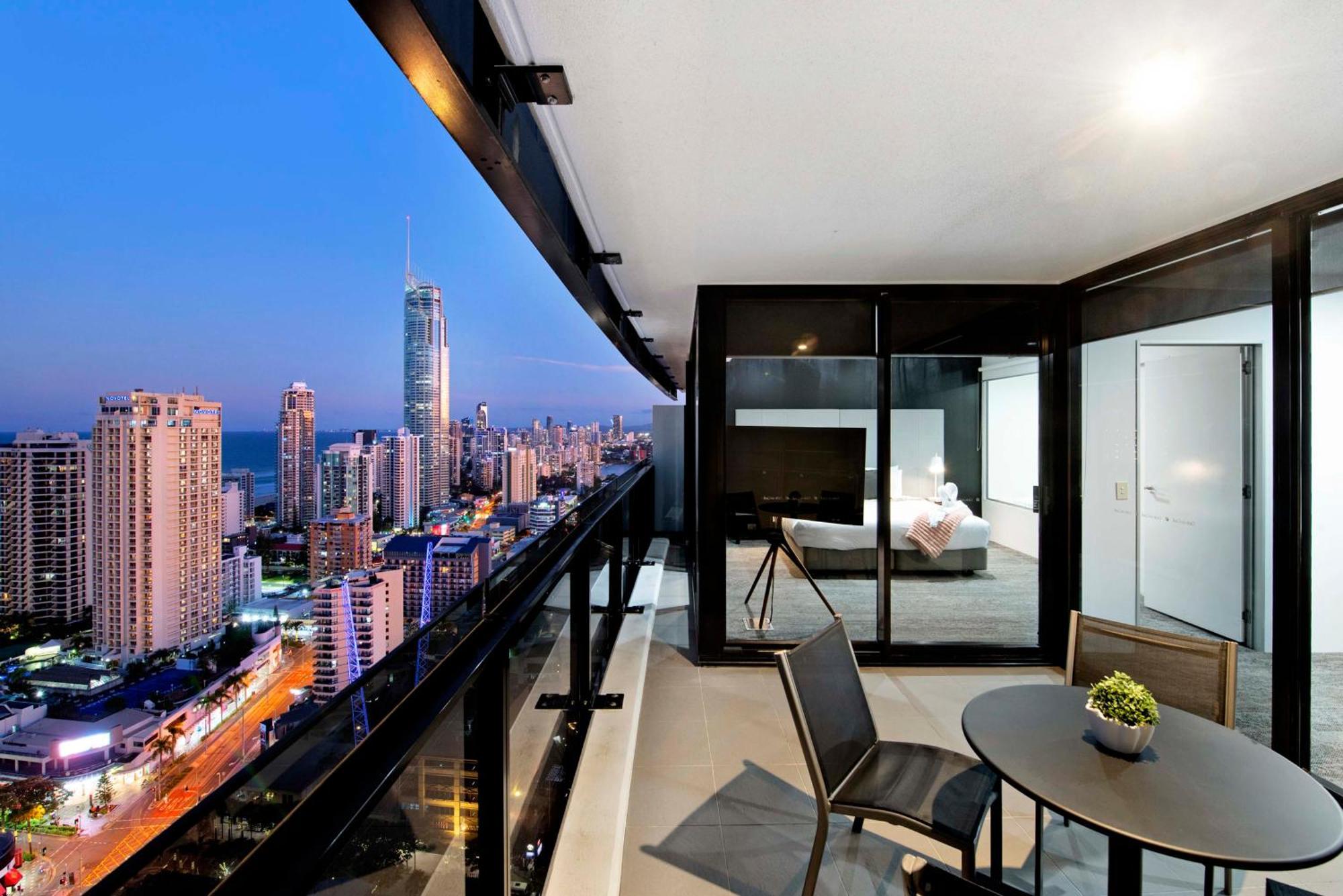 Ocean View With Balcony - Circle On Cavill - Location! - Self Contained & Privately Managed Apartment *